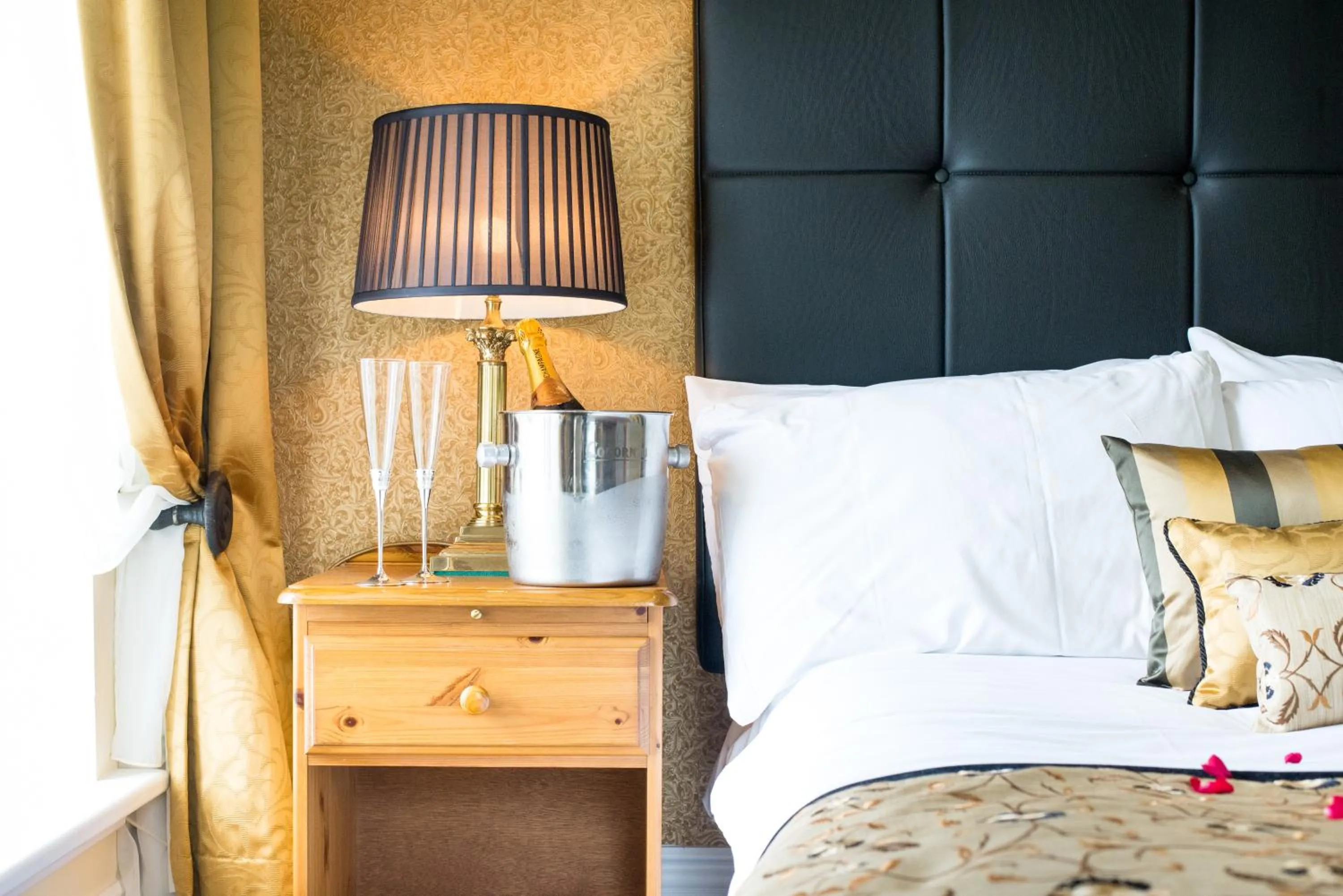 Bed in Towers Hotel Glenbeigh