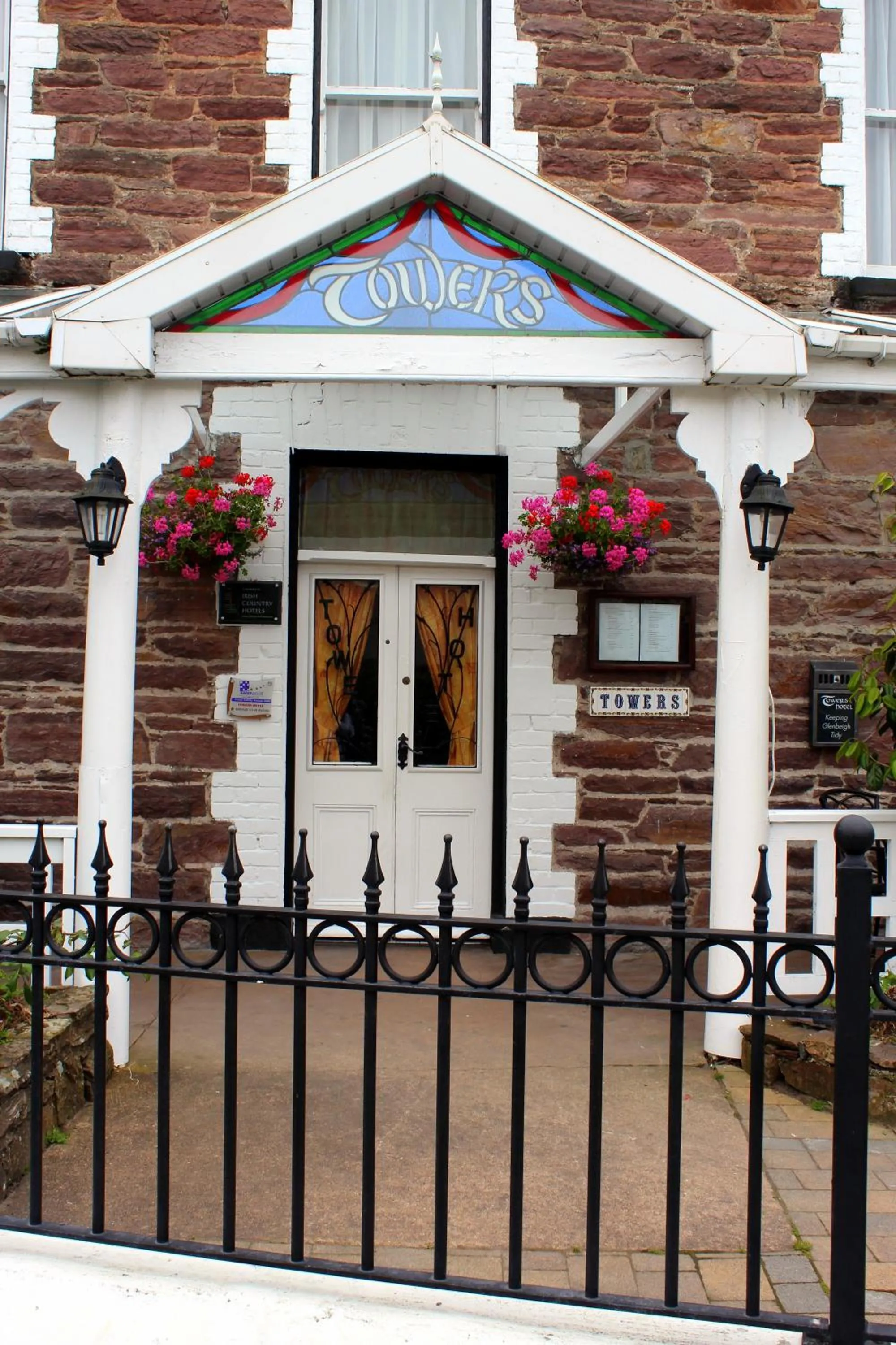 Property building in Towers Hotel Glenbeigh