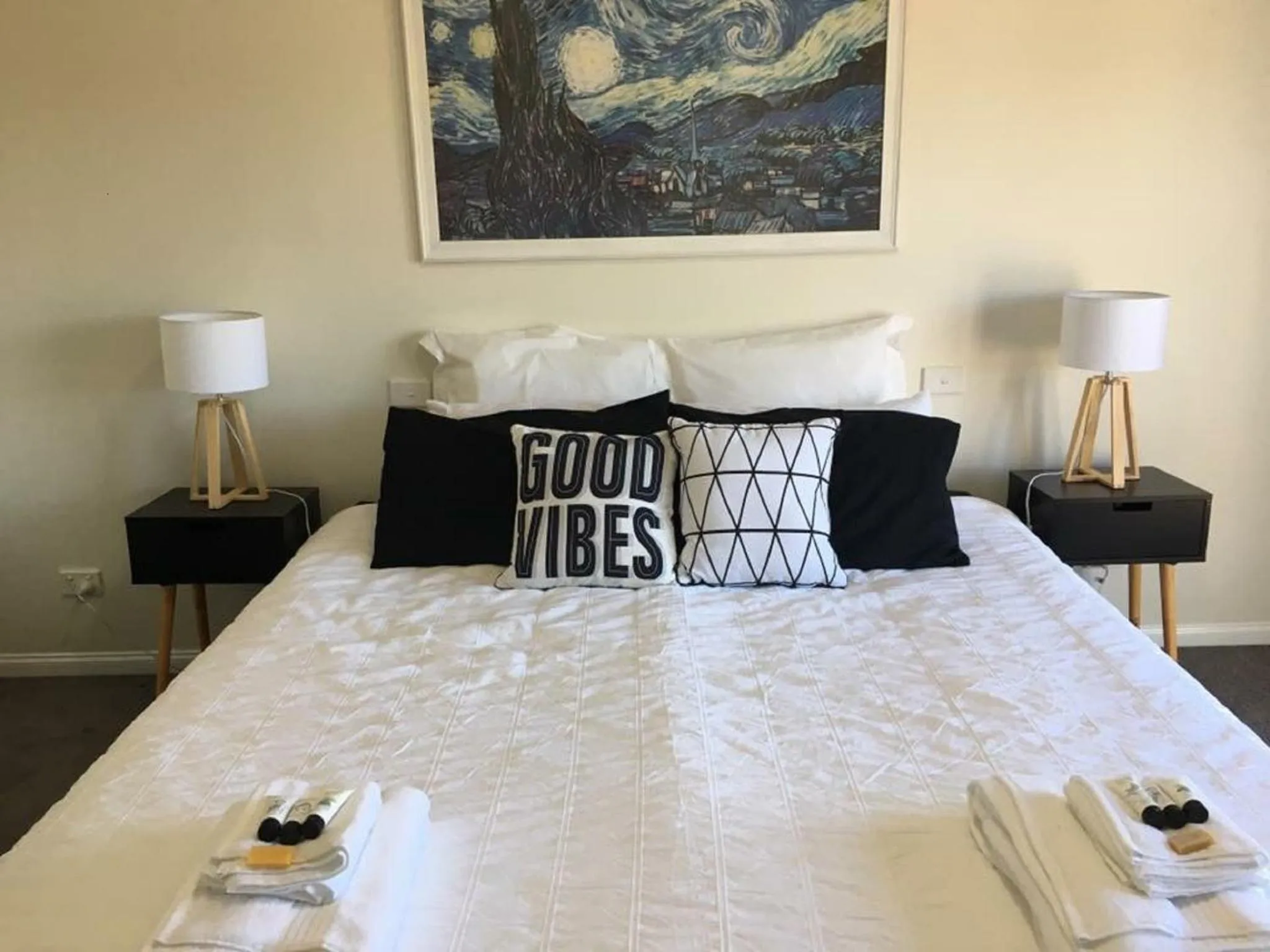 Bedroom, Bed in Rosewhite House