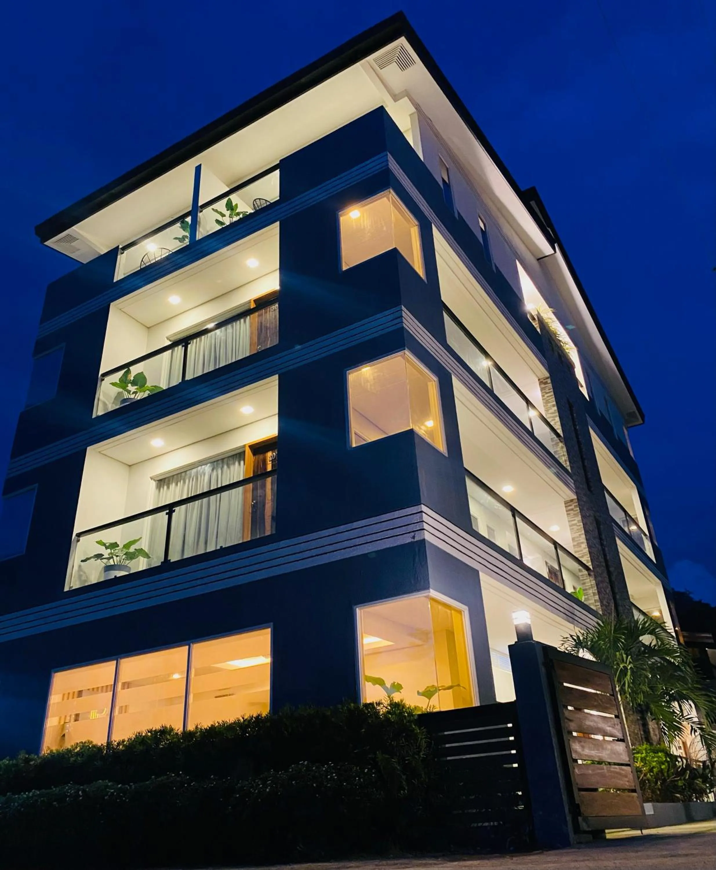 Property building in Bill Tourist Inn