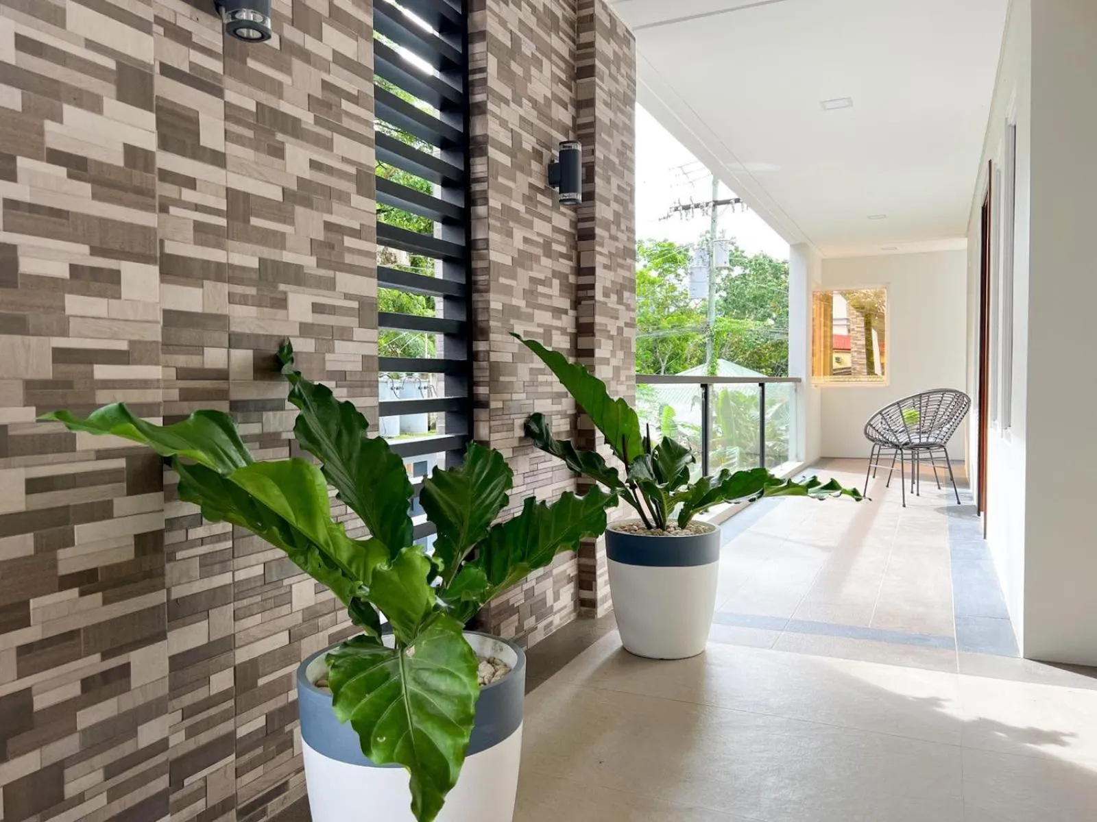 Balcony/Terrace in Bill Tourist Inn