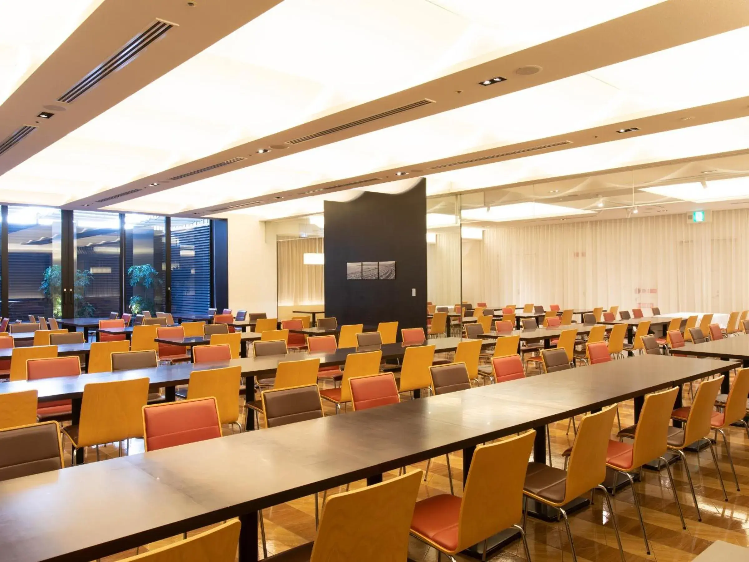 Restaurant/places to eat in Cross Wave Umeda Restaurant/places to eat in Cross Wave Umeda