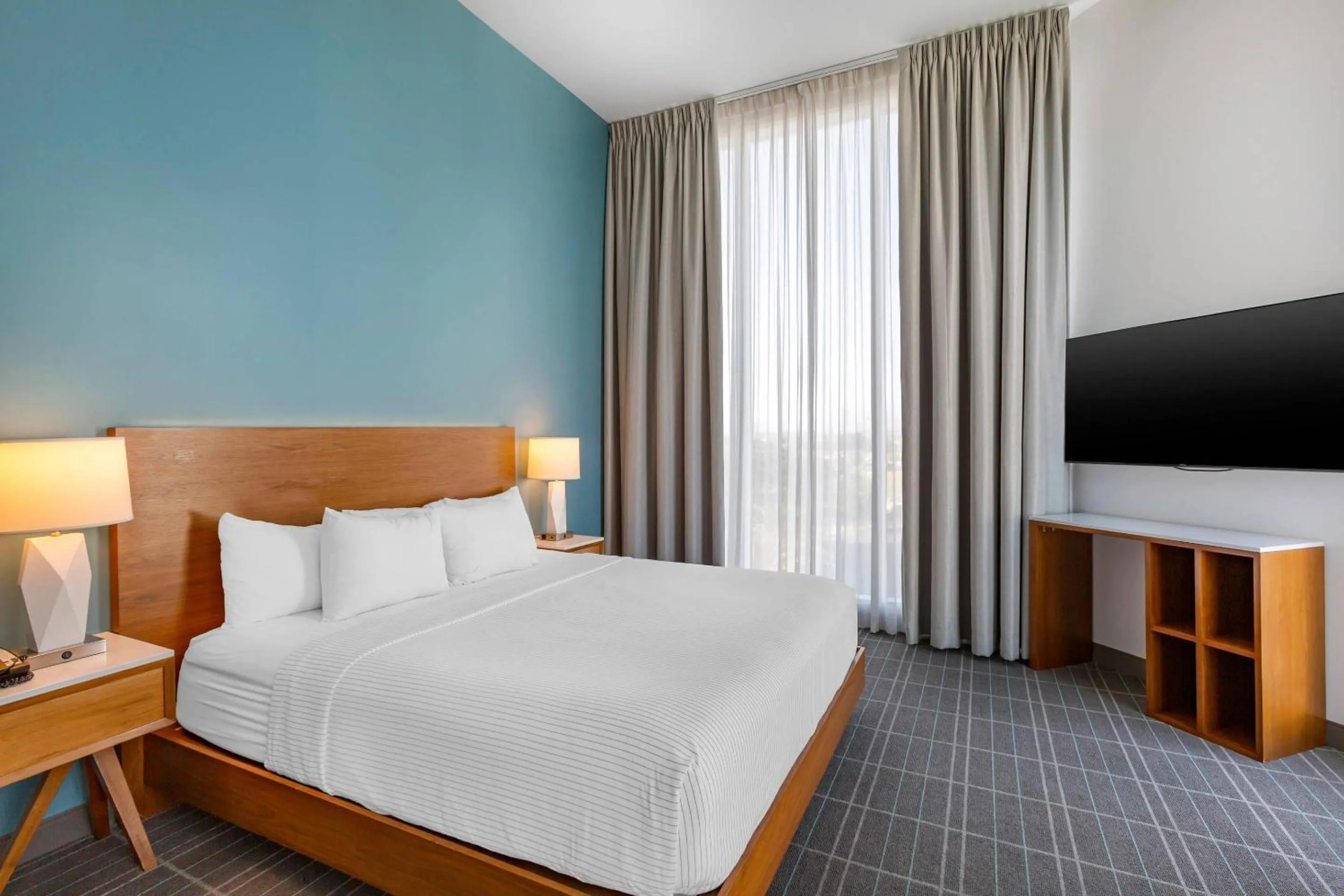 Bedroom, Bed in Cambria Hotel LAX