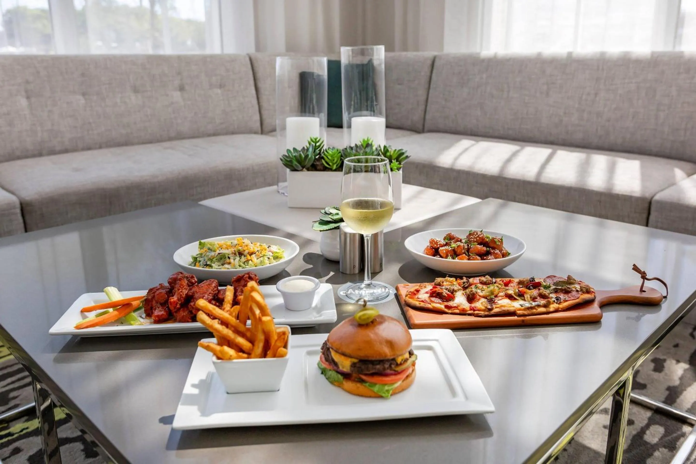 Restaurant/places to eat in Cambria Hotel LAX