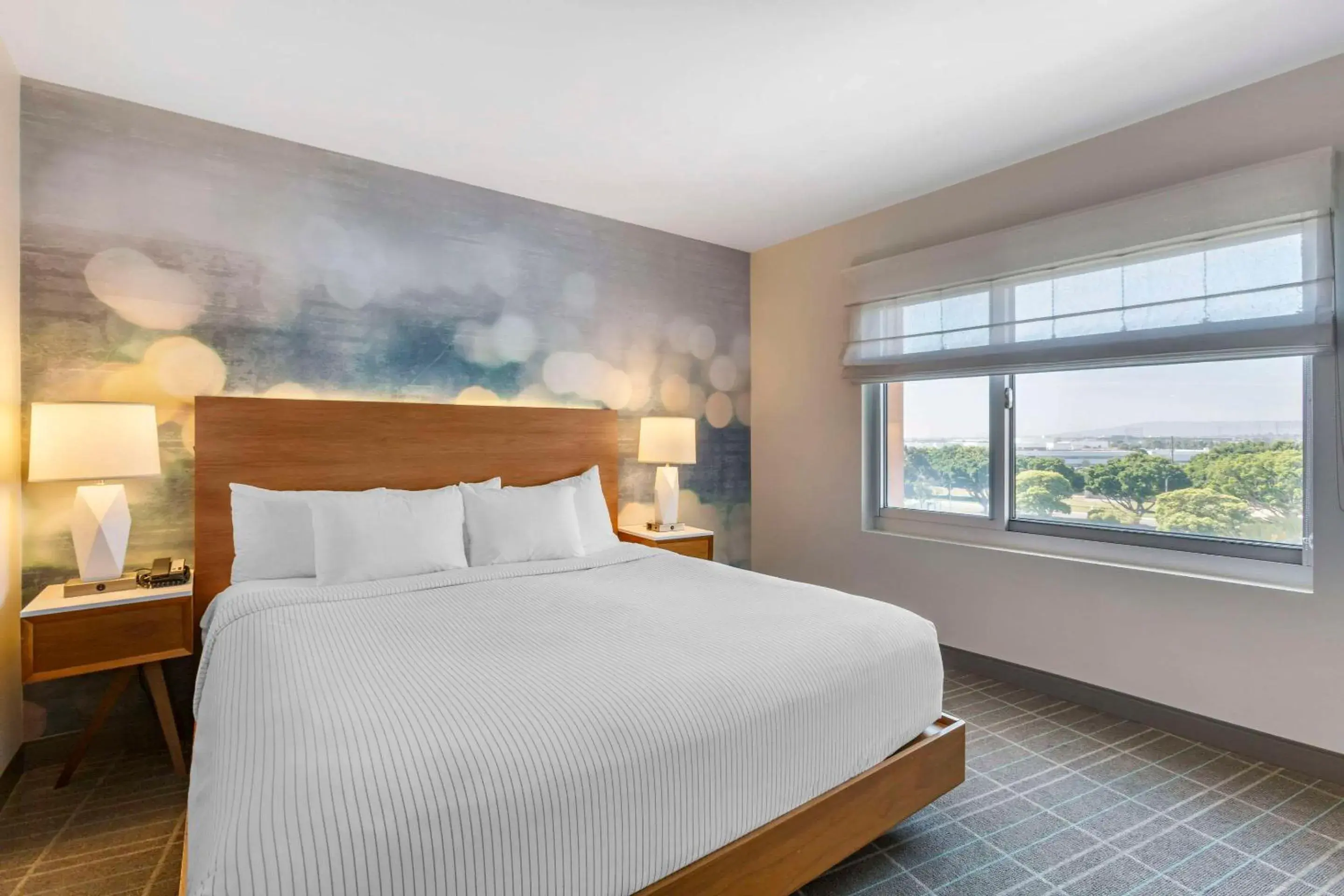 Bedroom, Bed in Cambria Hotel LAX Bedroom, Bed in Cambria Hotel LAX