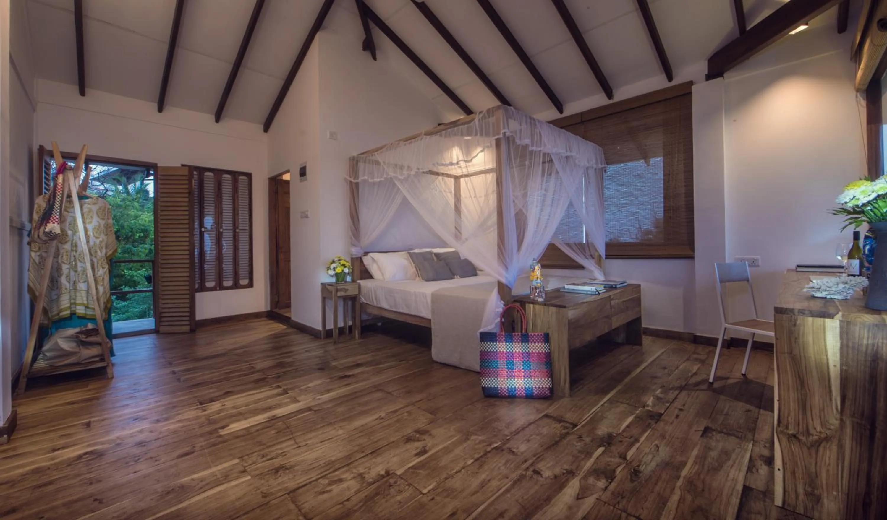 Photo of the whole room in C Beyond Nilaveli