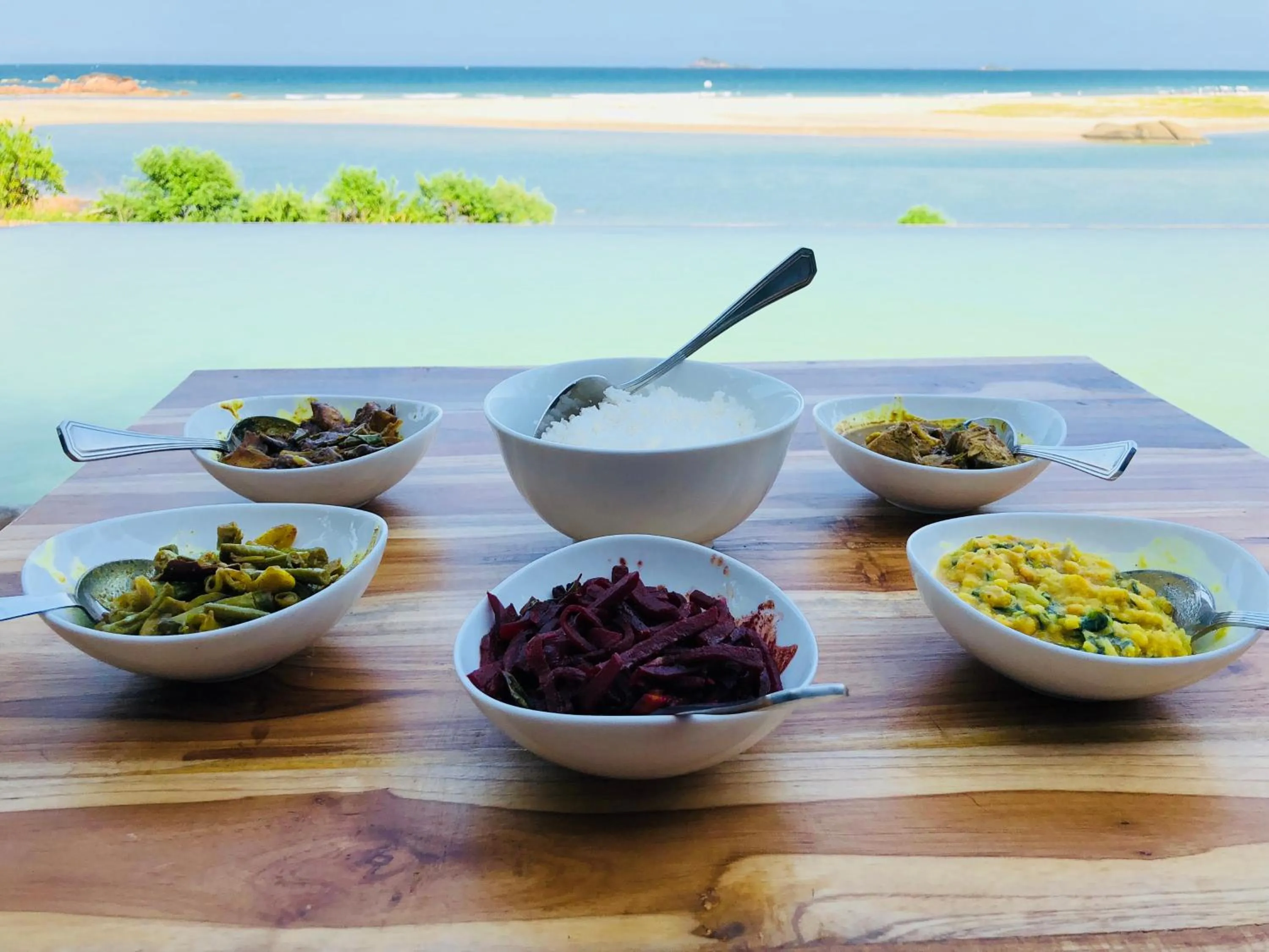 Lunch in C Beyond Nilaveli