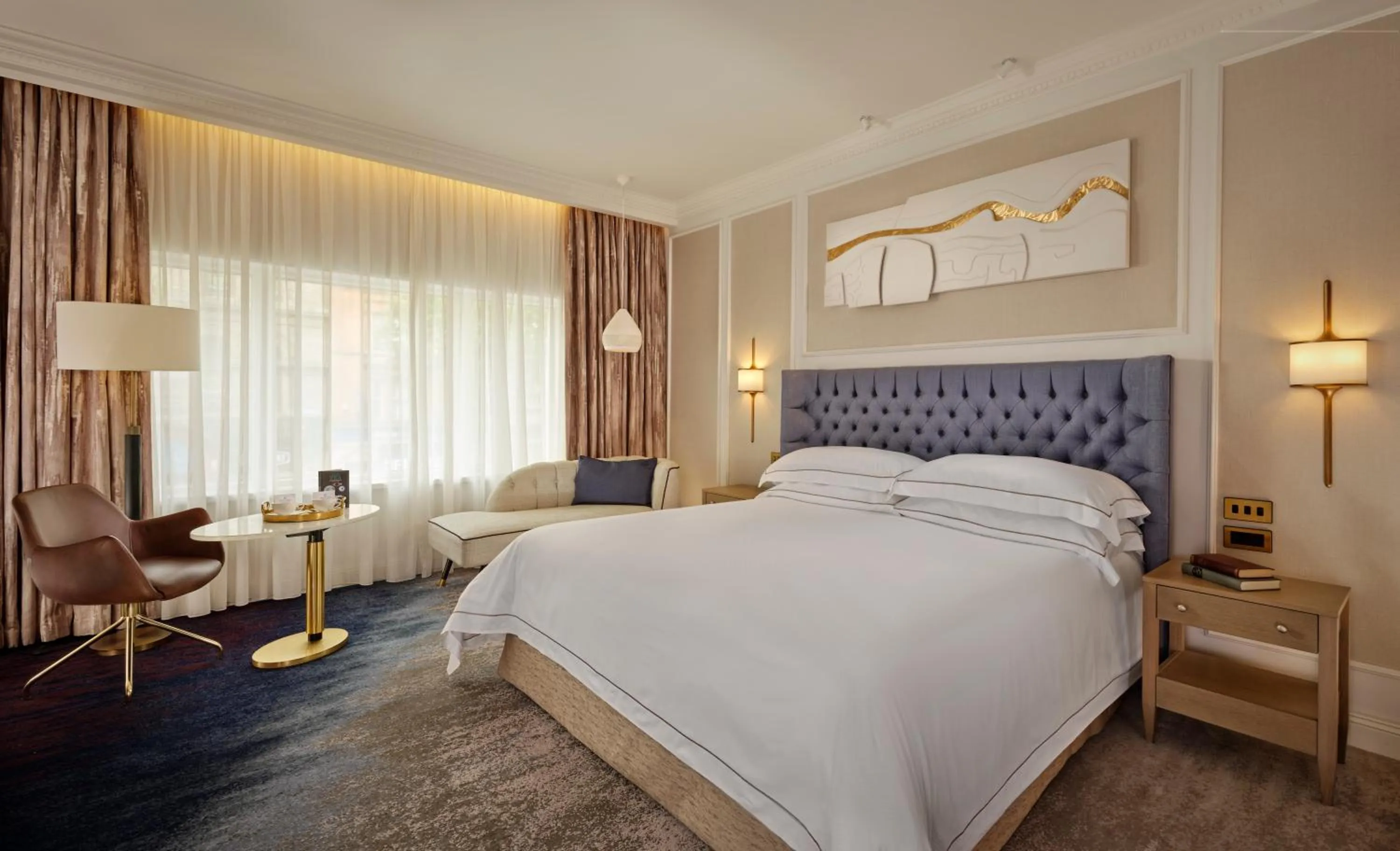 Bedroom, Bed in The College Green Dublin Hotel, Autograph Collection