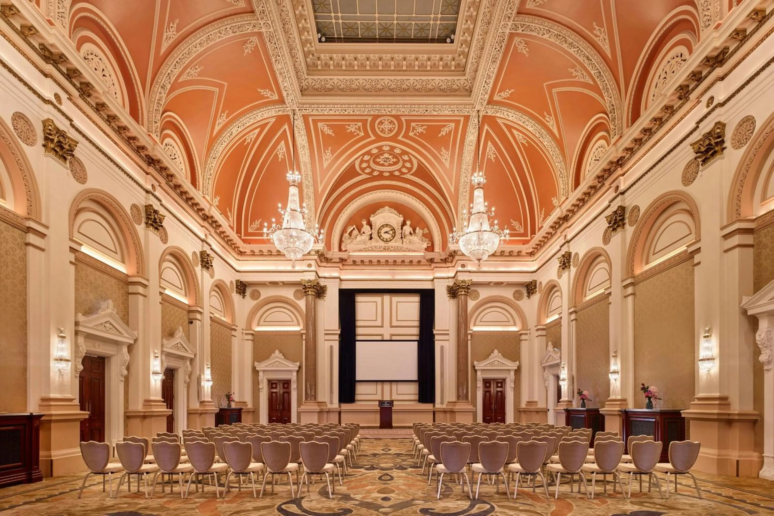 Entertainment in The College Green Dublin Hotel, Autograph Collection