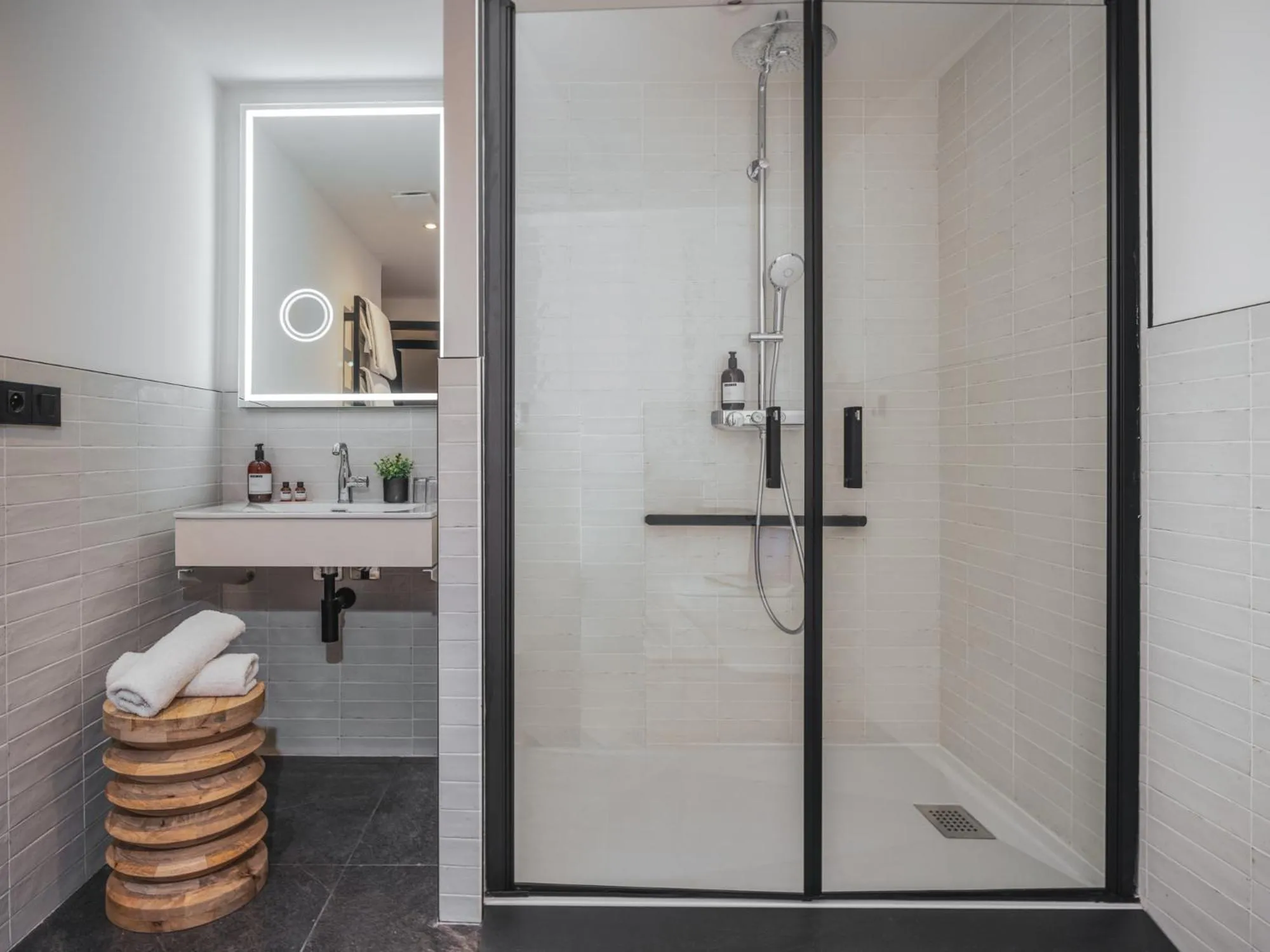 Bathroom in Maisons du Monde Hôtel & Suites - Marseille Vieux Port