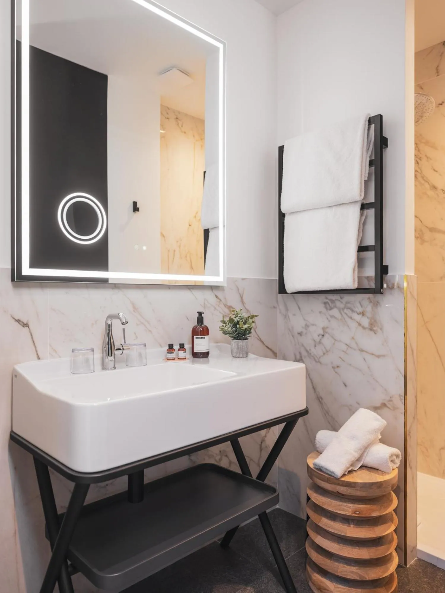 Bathroom in Maisons du Monde Hôtel & Suites - Marseille Vieux Port