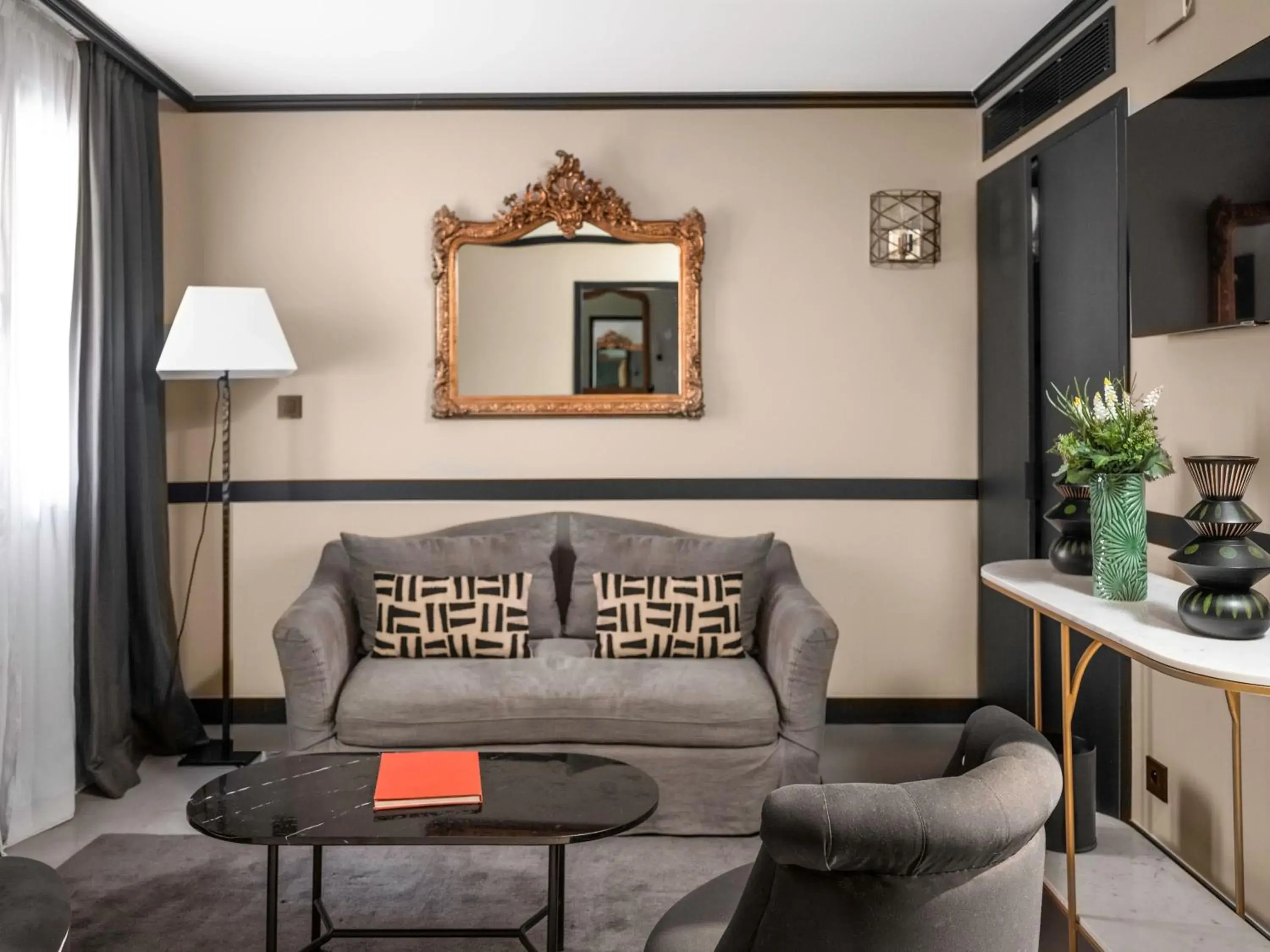 Junior Suite with Harbor View in Maisons du Monde Hôtel & Suites - Marseille Vieux Port Junior Suite with Harbor View in Maisons du Monde Hôtel & Suites - Marseille Vieux Port