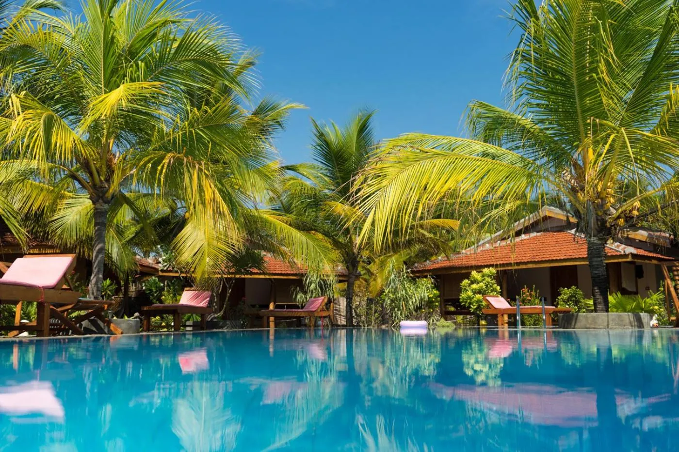 Swimming pool in Babar Point