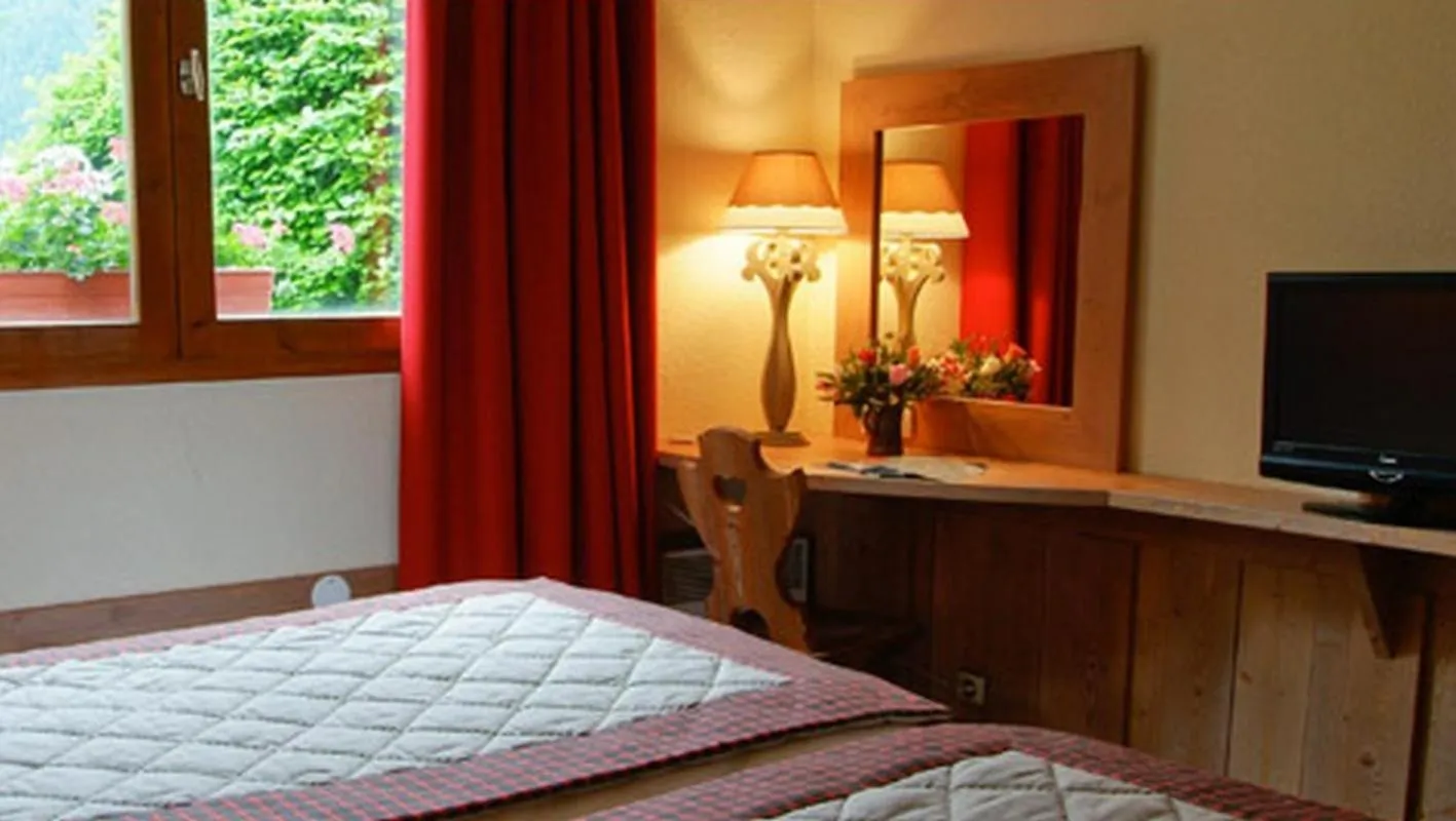 Bed in Hôtel Restaurant La Tourmaline