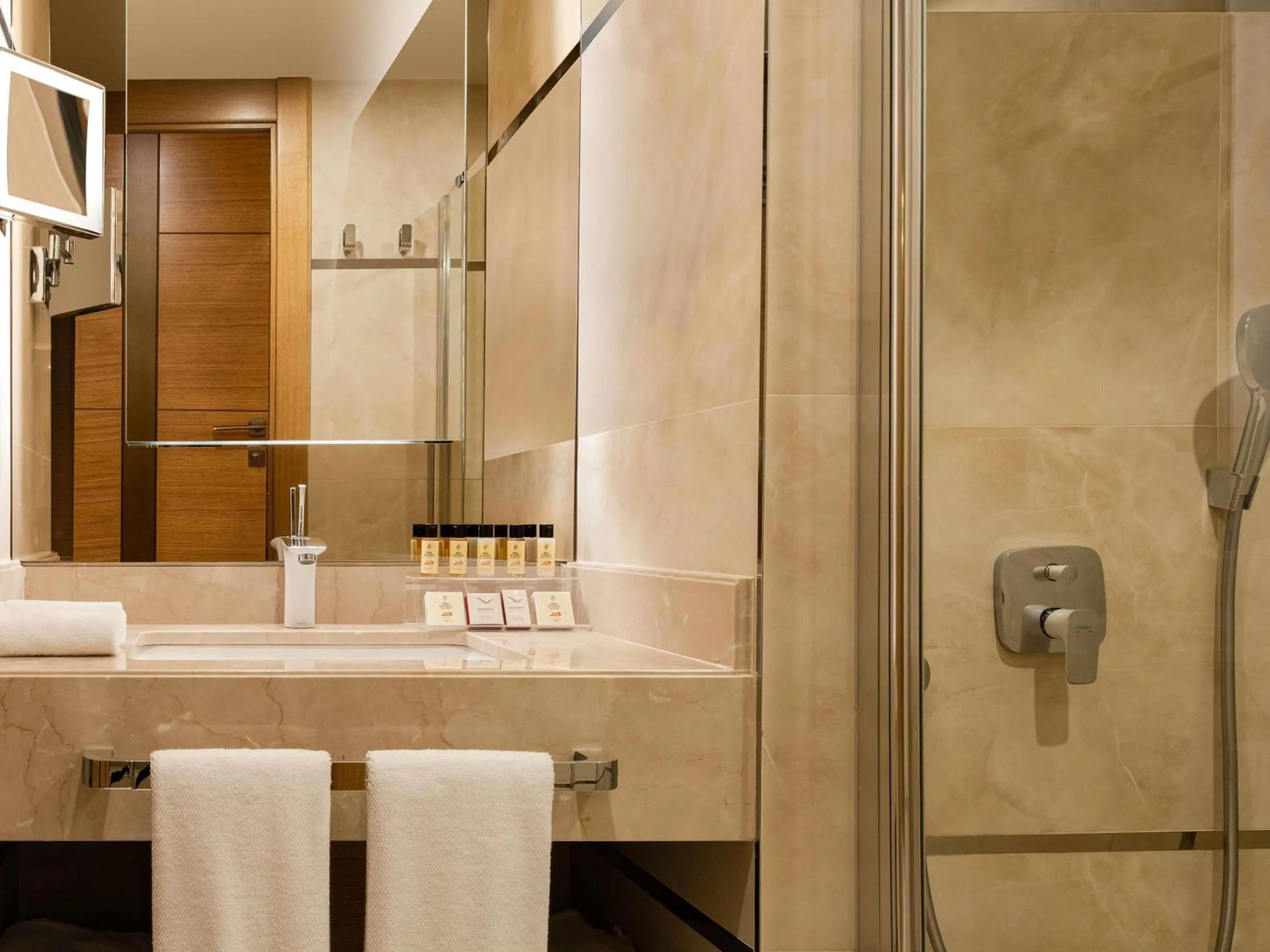 Bedroom in Mövenpick Hotel & Thermal Spa Bursa