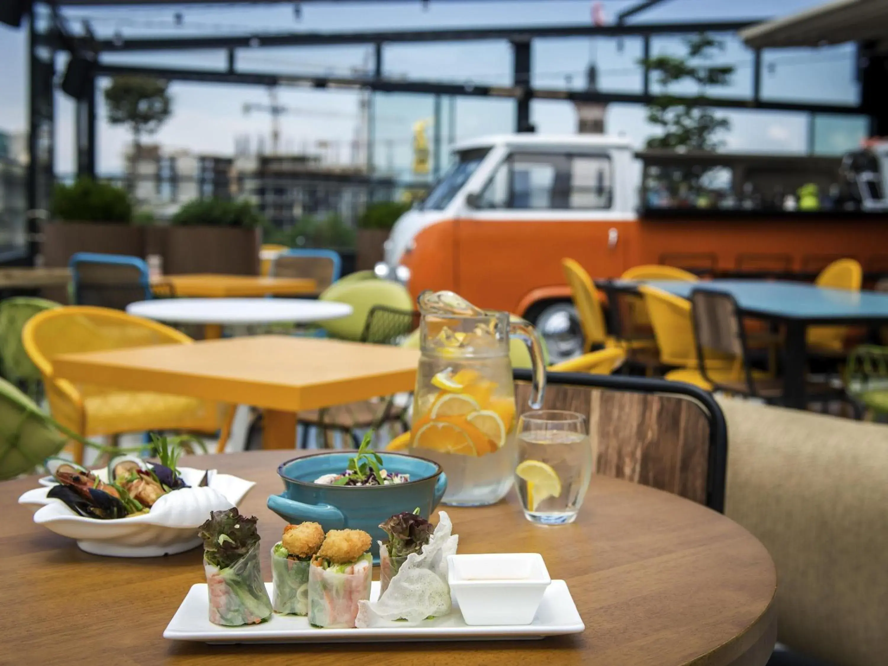 Lounge or bar in ibis Styles Tbilisi Center Lounge or bar in ibis Styles Tbilisi Center