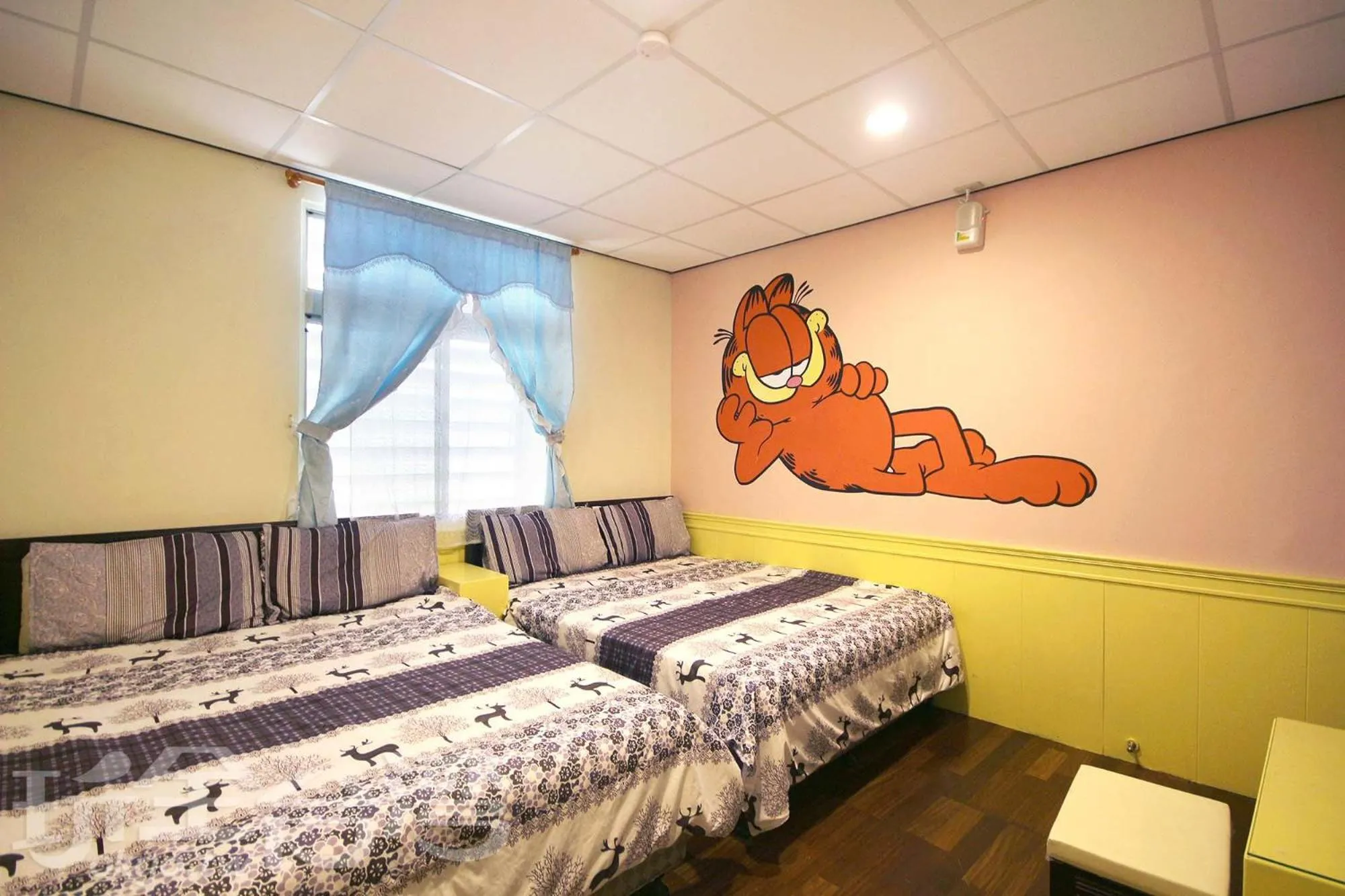 Photo of the whole room, Bed in Her Home Homestay