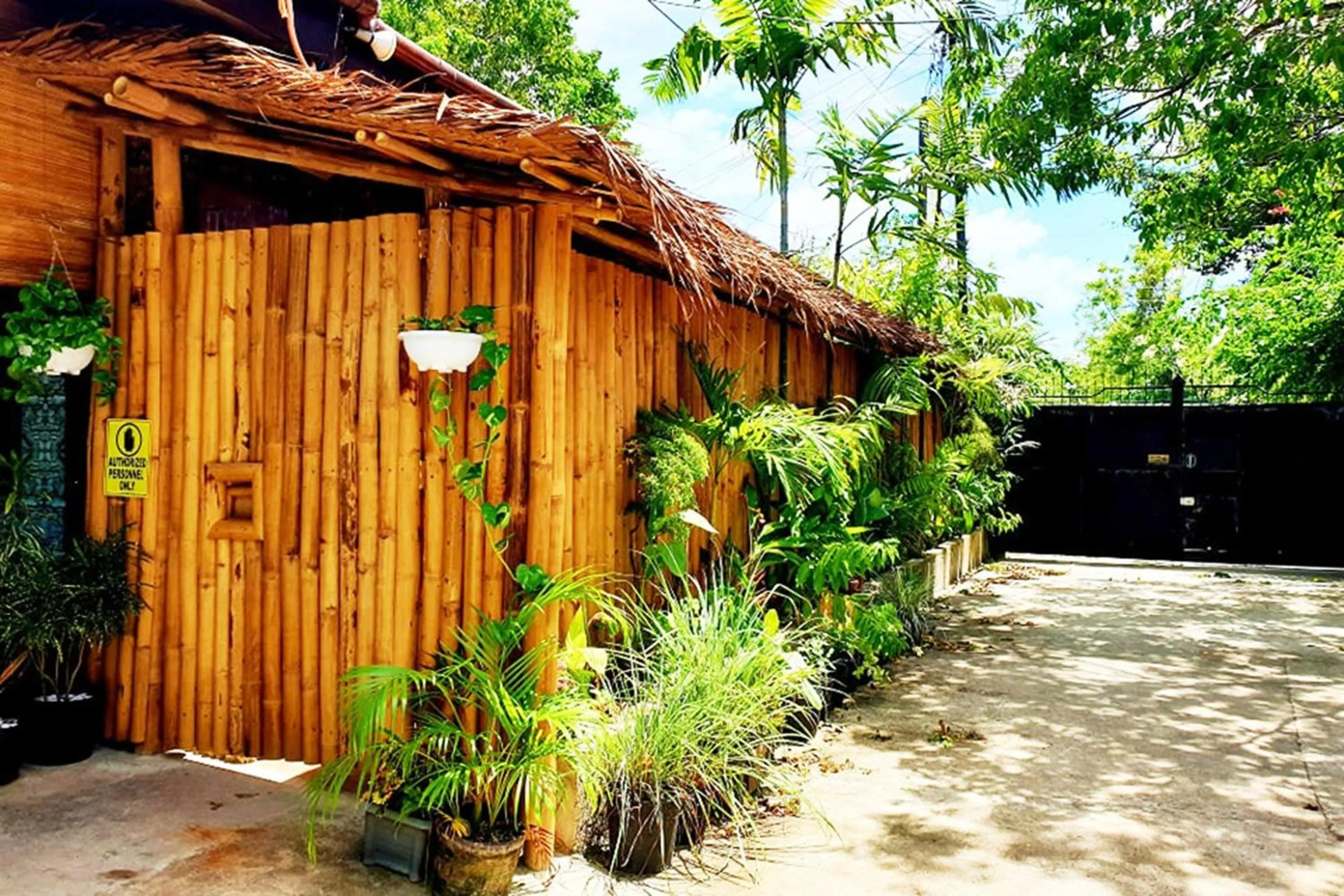 Property building in MJs Garden Hotel Moalboal powered by Cocotel