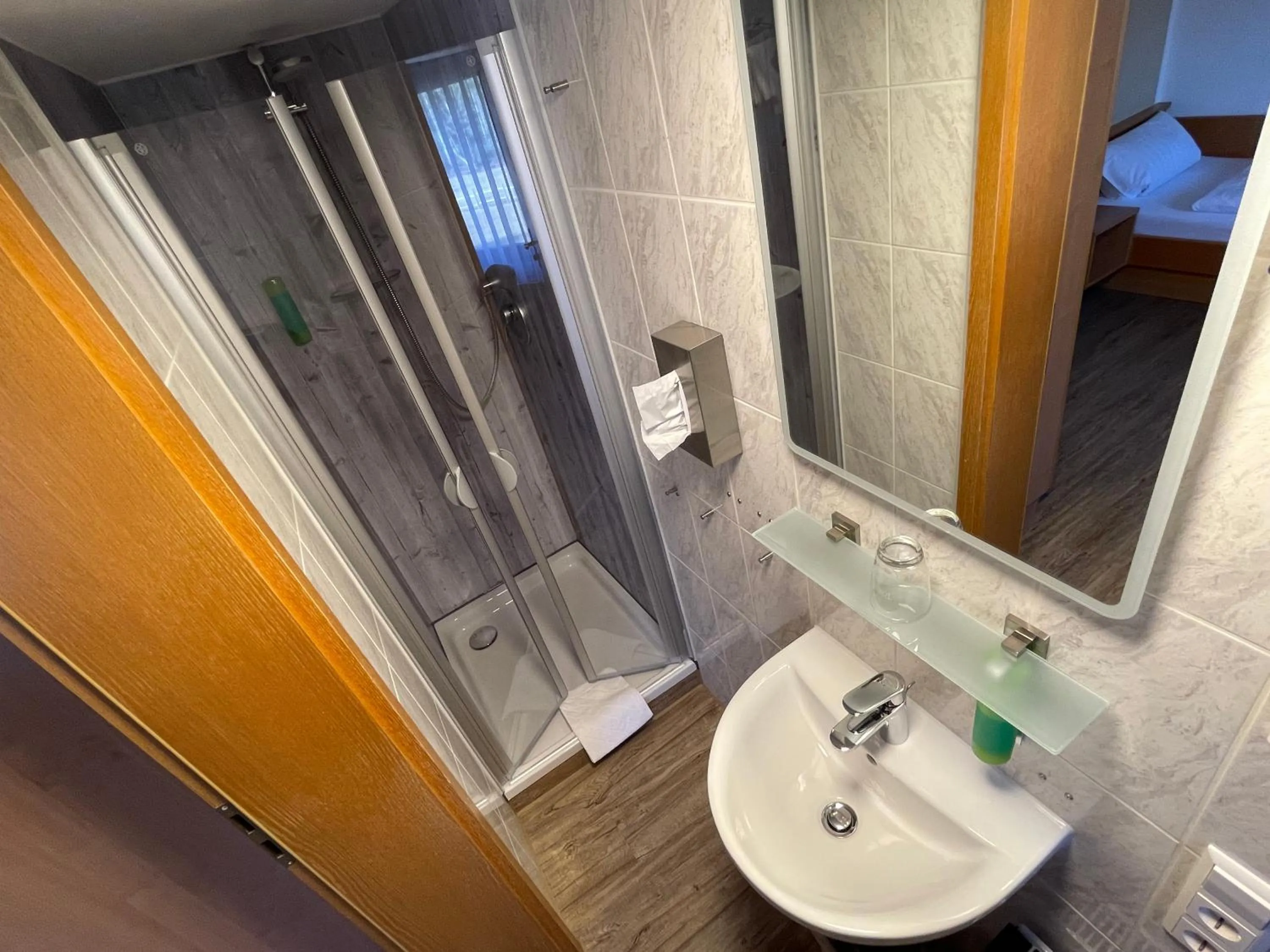 Shower in Landhotel Karin