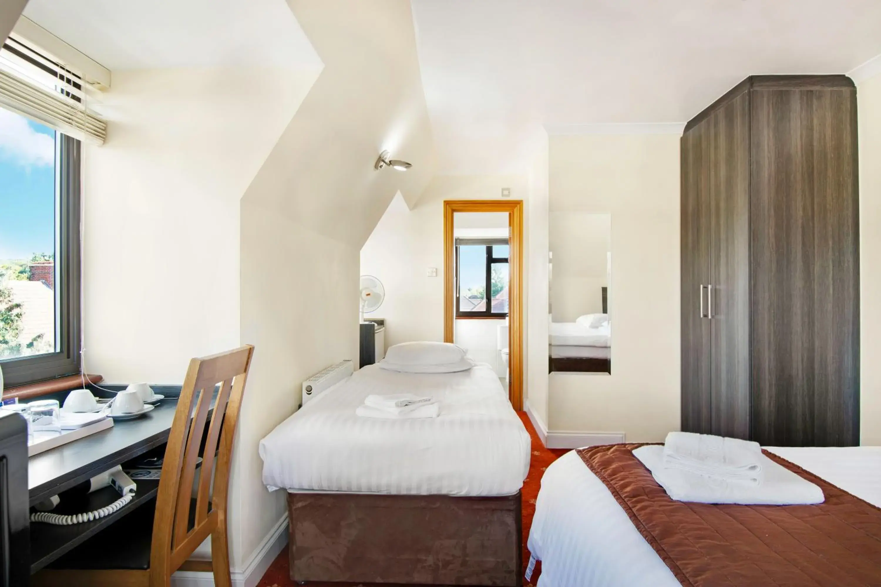 Twin Room in The Brent Hotel - London - Wembley Twin Room in The Brent Hotel - London - Wembley