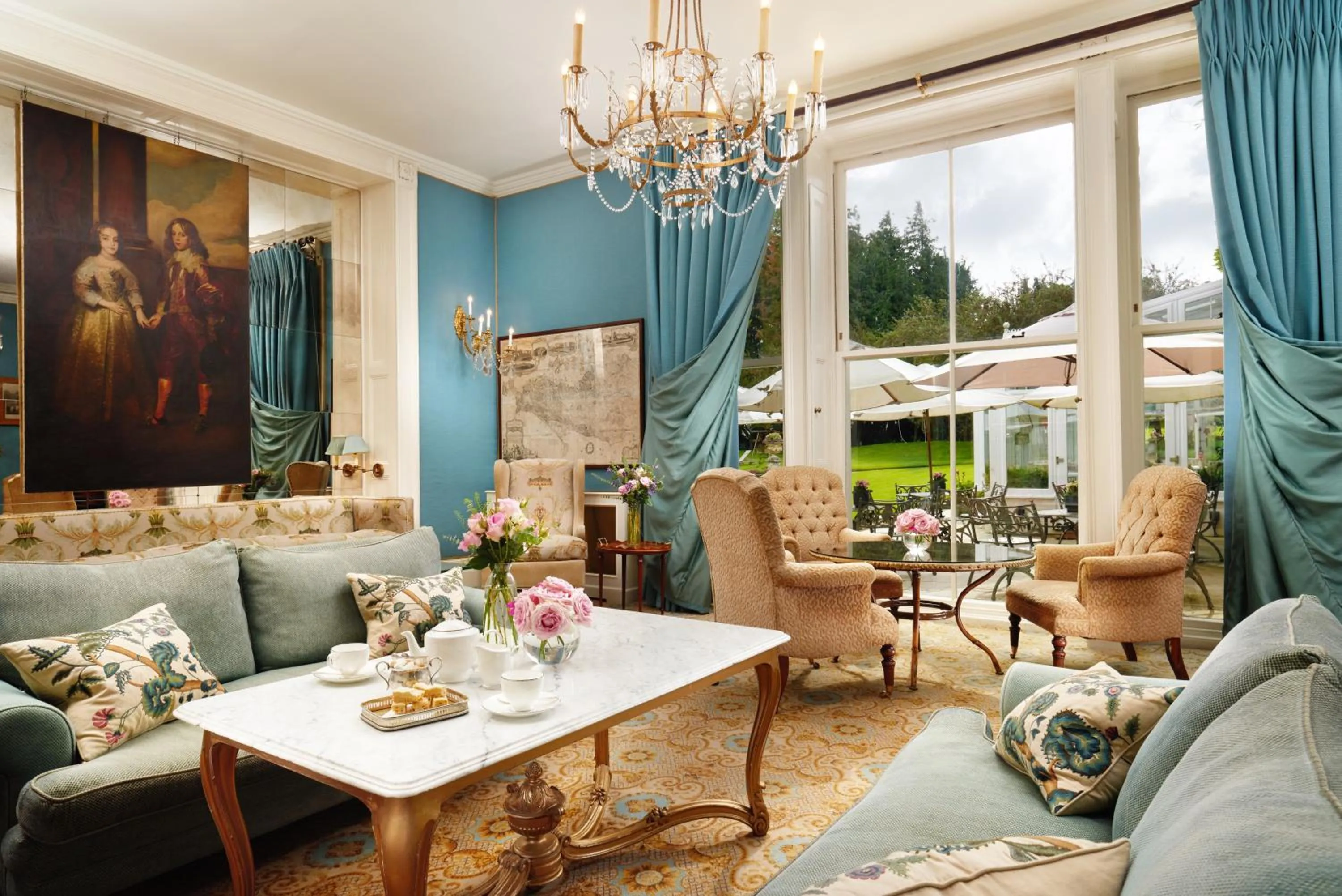 Lounge or bar in Summer Lodge Country House Hotel