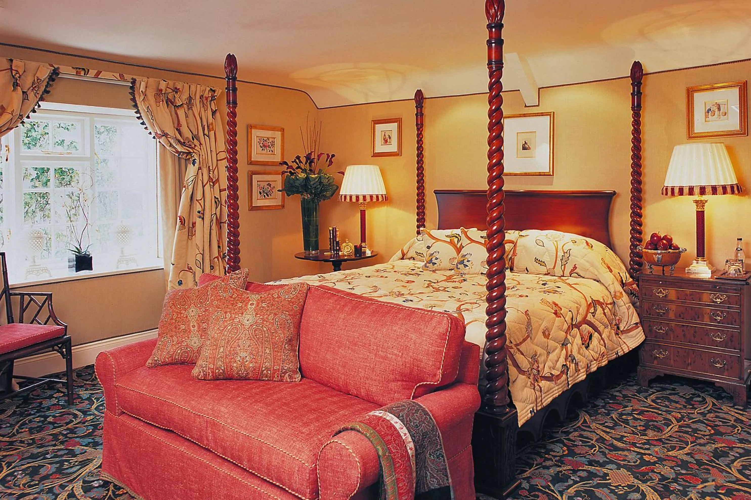 Bedroom, Bed in Summer Lodge Country House Hotel
