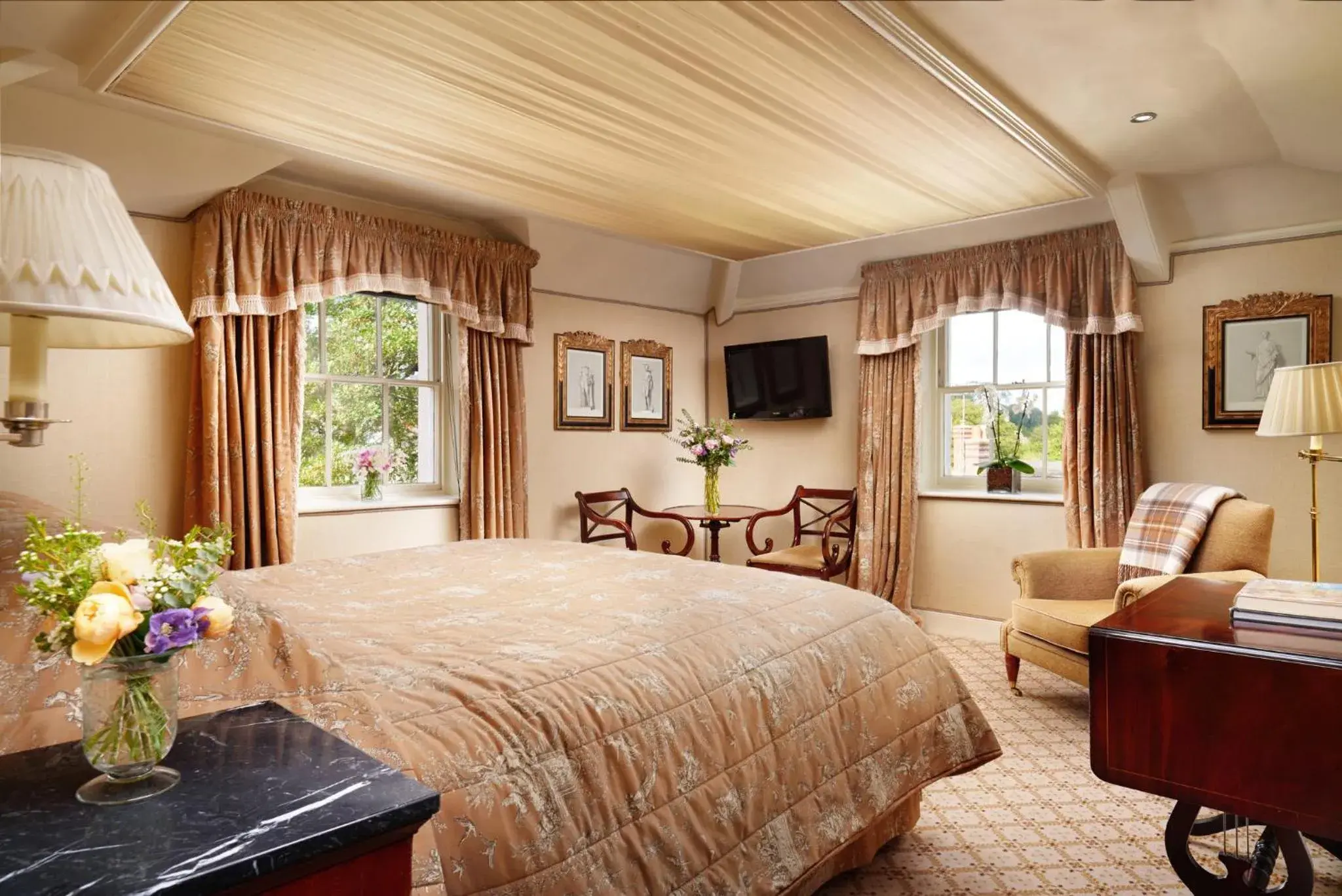 Bedroom, Bed in Summer Lodge Country House Hotel Bedroom, Bed in Summer Lodge Country House Hotel