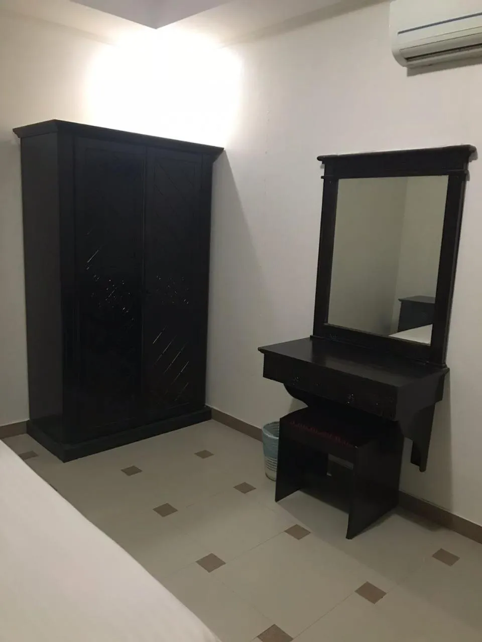 Al Makan Al Mosafer 116 Hotel by Al Azmy