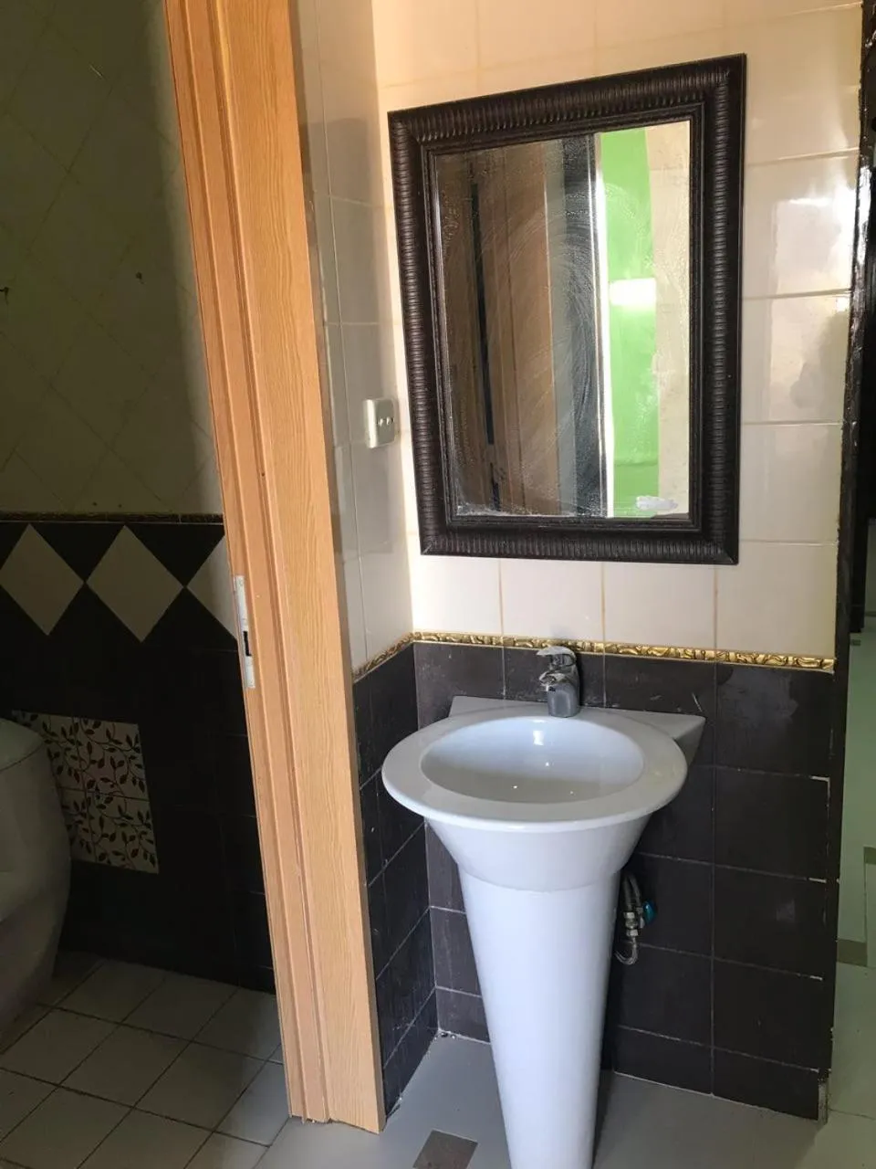 Al Makan Al Mosafer 116 Hotel by Al Azmy