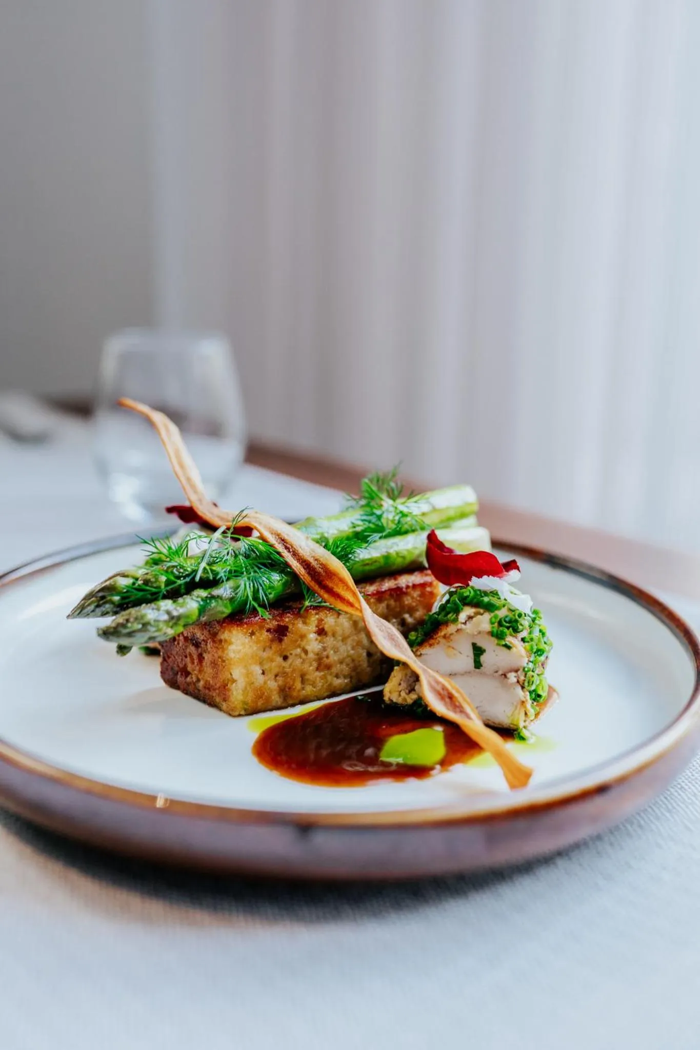 Restaurant/places to eat in Grand Ascot Hotel