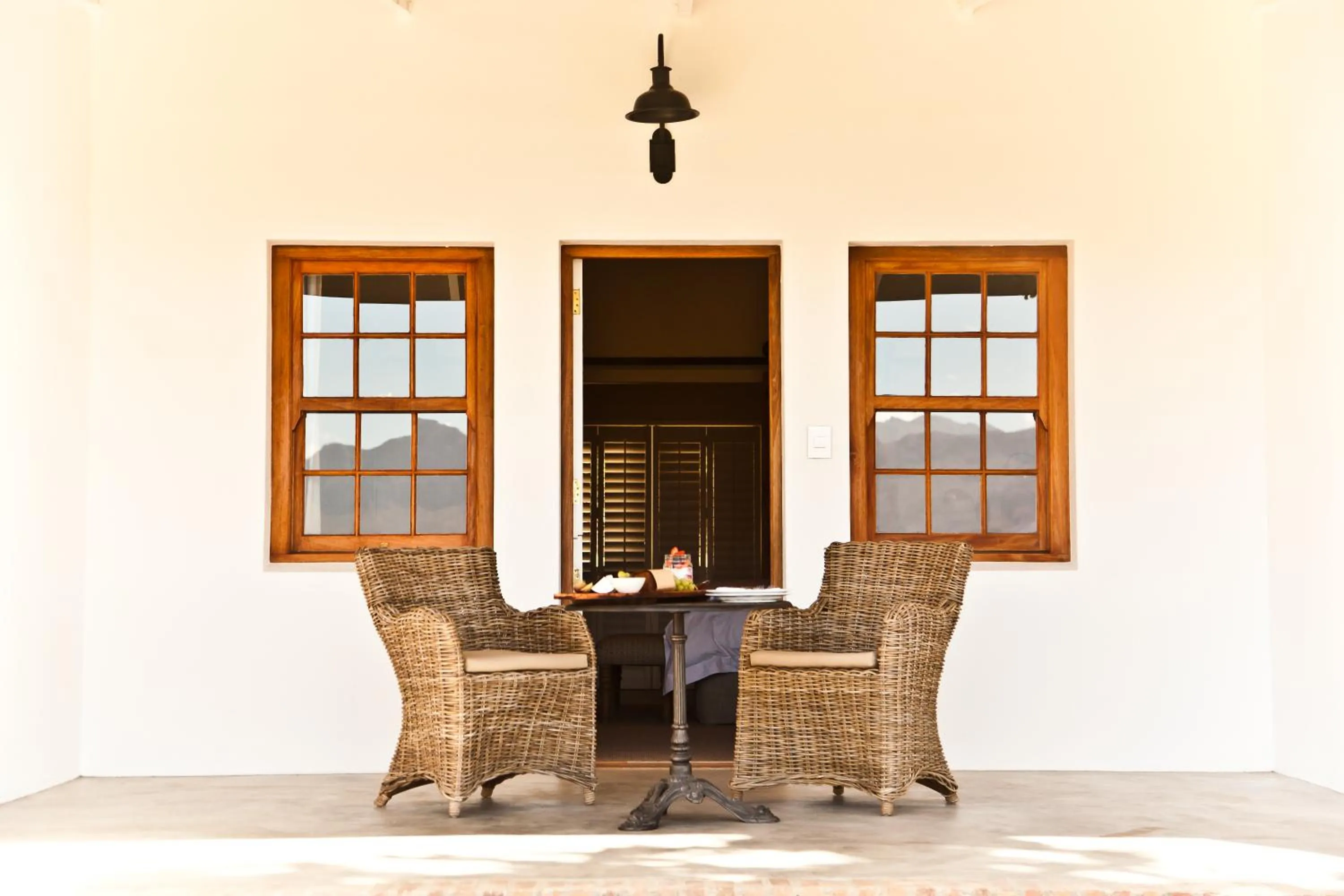 Patio in d'Olyfboom Guest House B & B