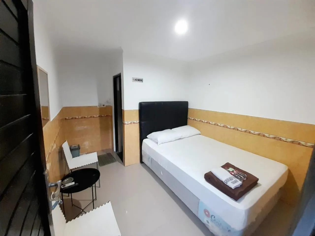 Bedroom, Bed in Hotel Srikandi Baru