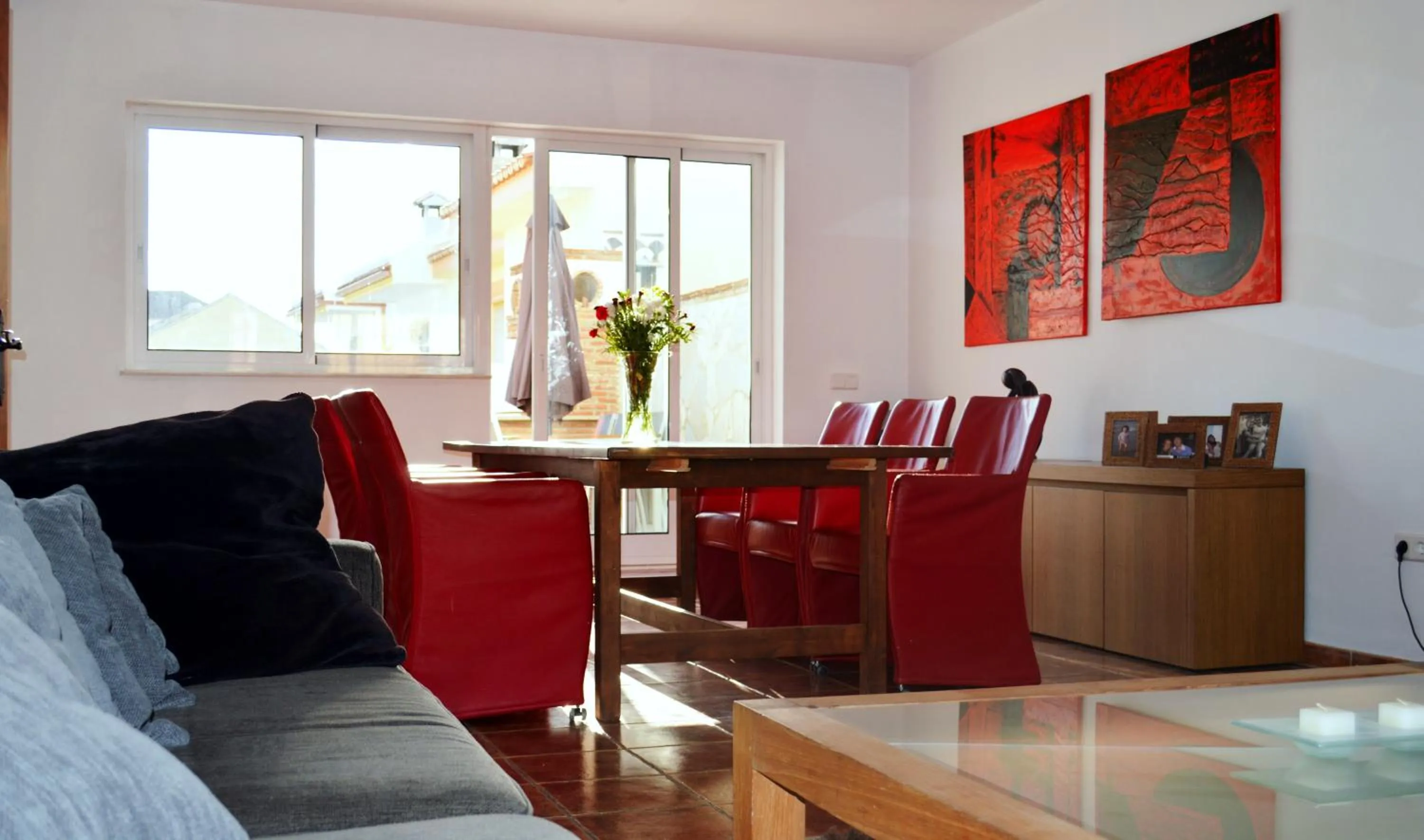 Communal lounge/ TV room in B&B Casa AriGiLi