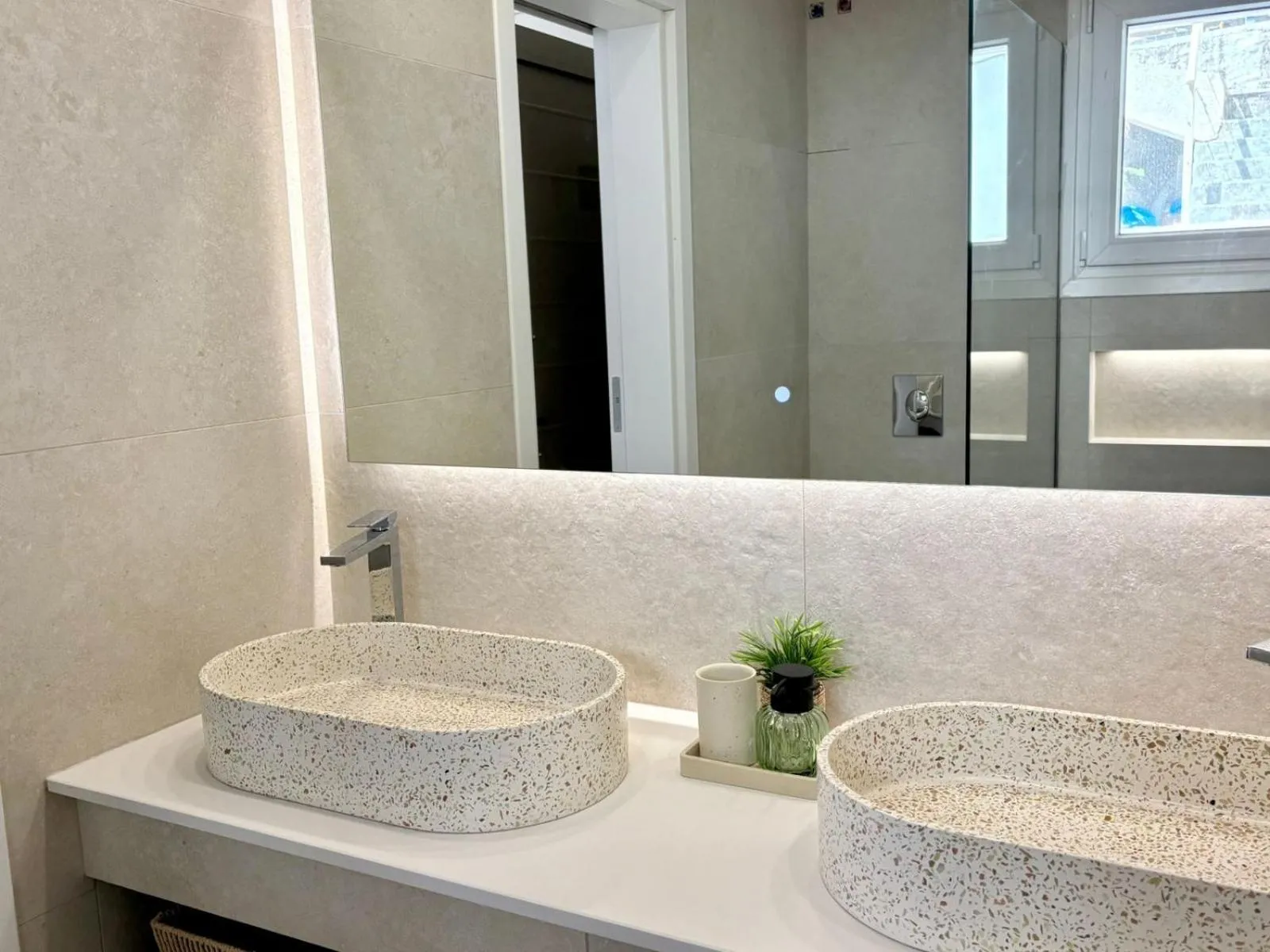 Vicky's Panoramic View Apartments