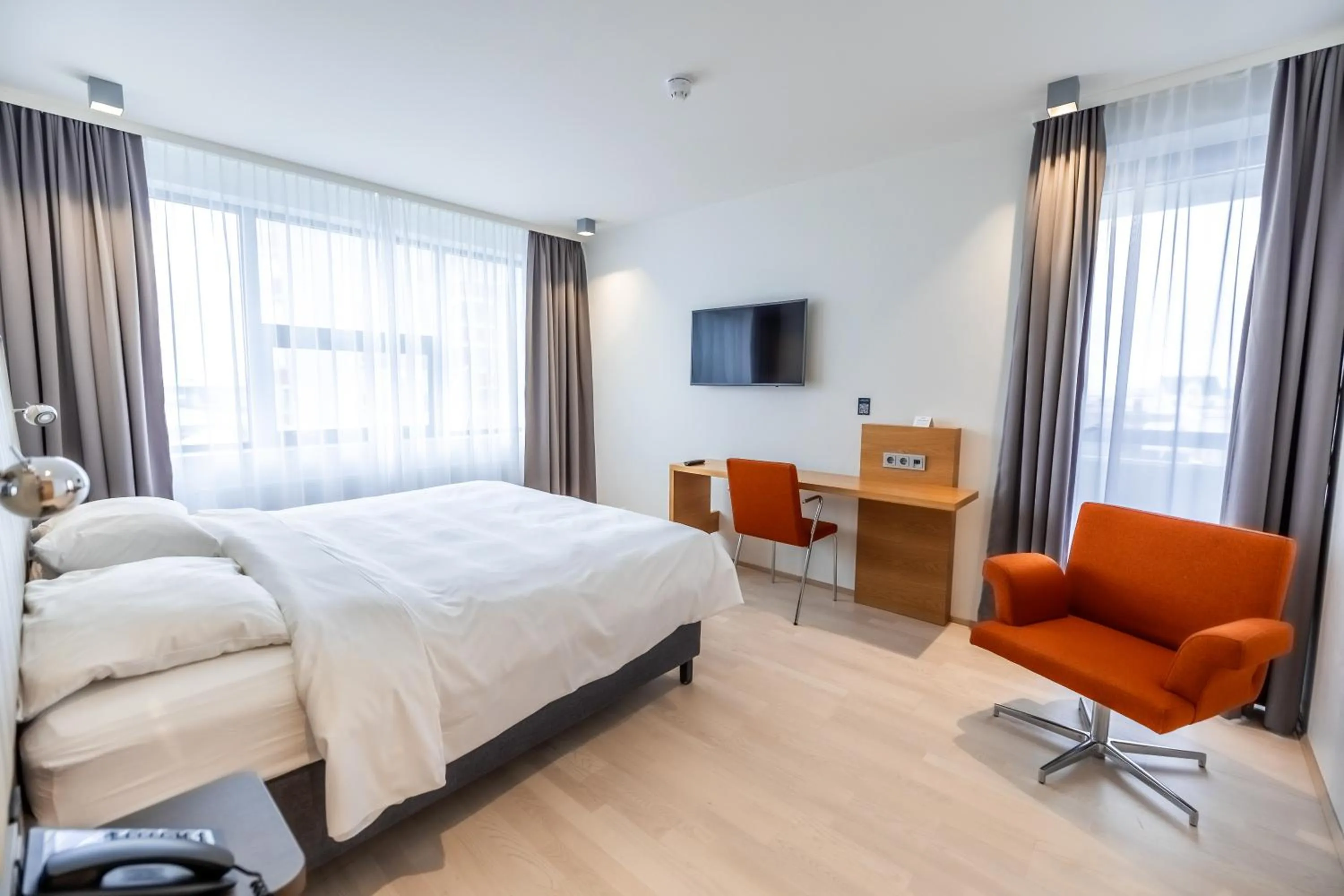 Photo of the whole room, Bed in Park Inn by Radisson Reykjavik Keflavík Airport