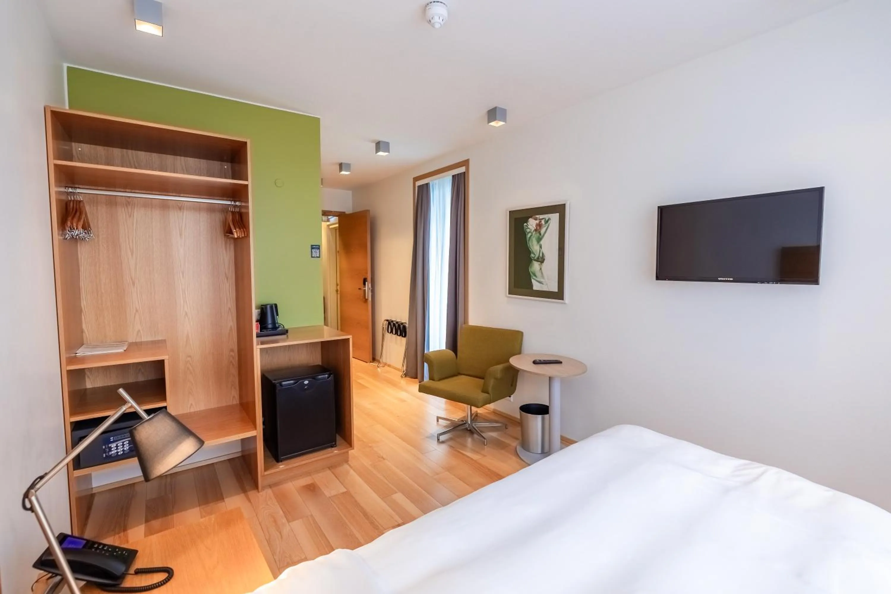 Bedroom, Bed in Park Inn by Radisson Reykjavik Keflavík Airport