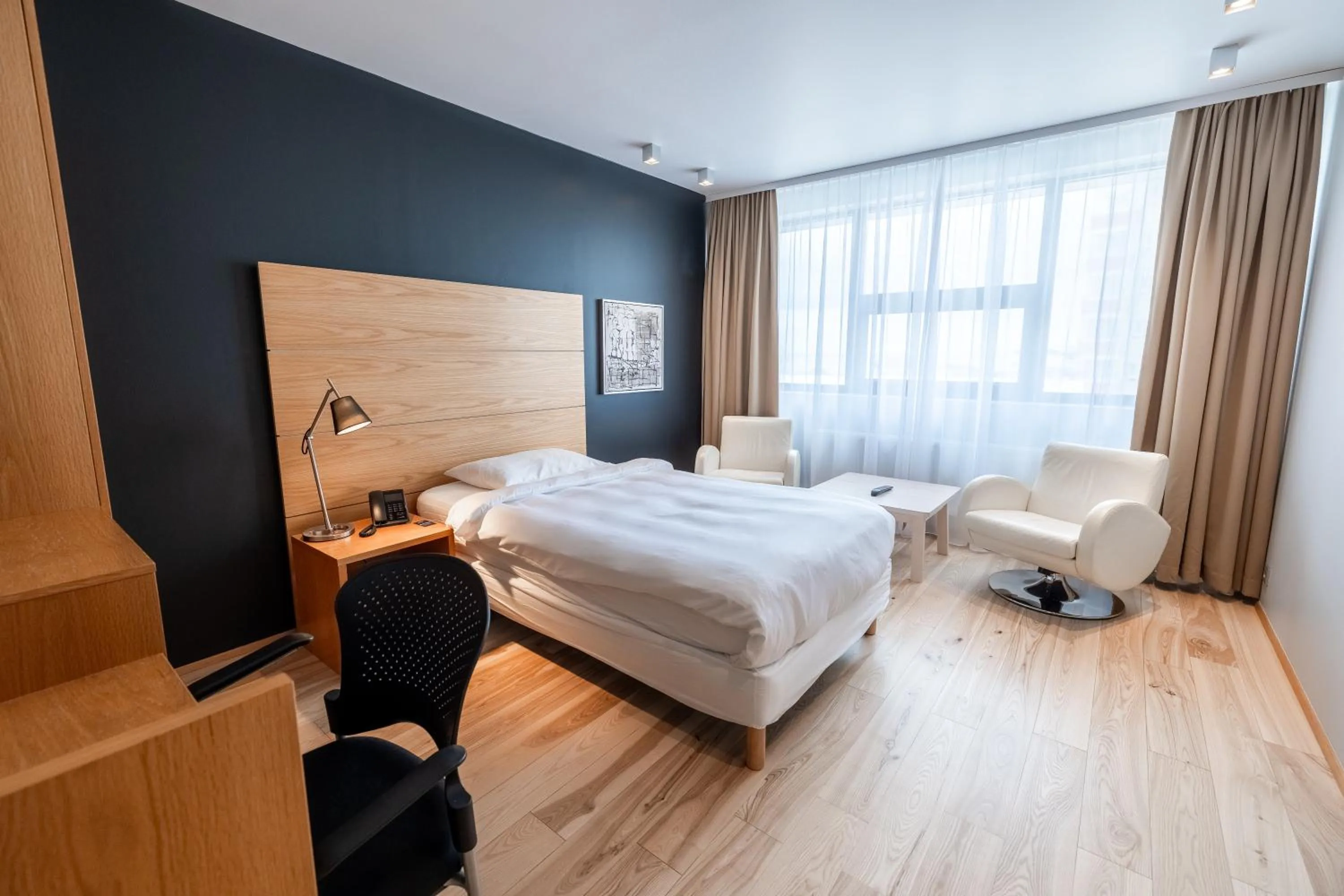 Photo of the whole room, Bed in Park Inn by Radisson Reykjavik Keflavík Airport