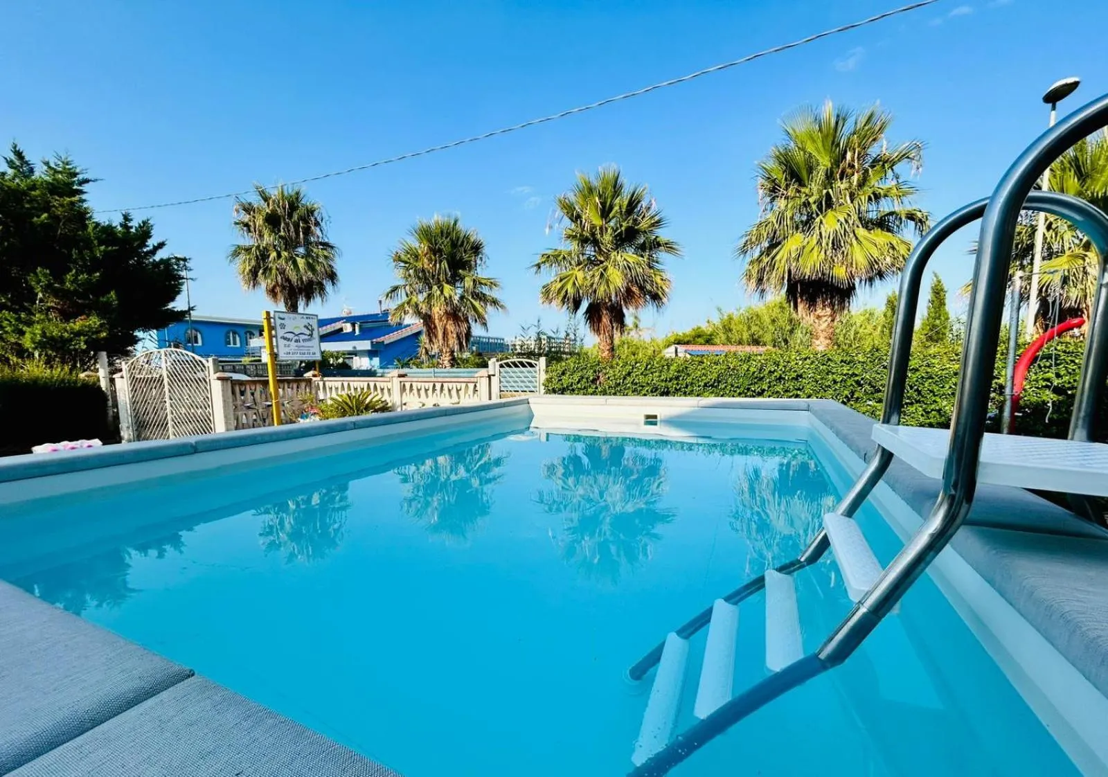 Swimming pool in B&B Oasi al Mare