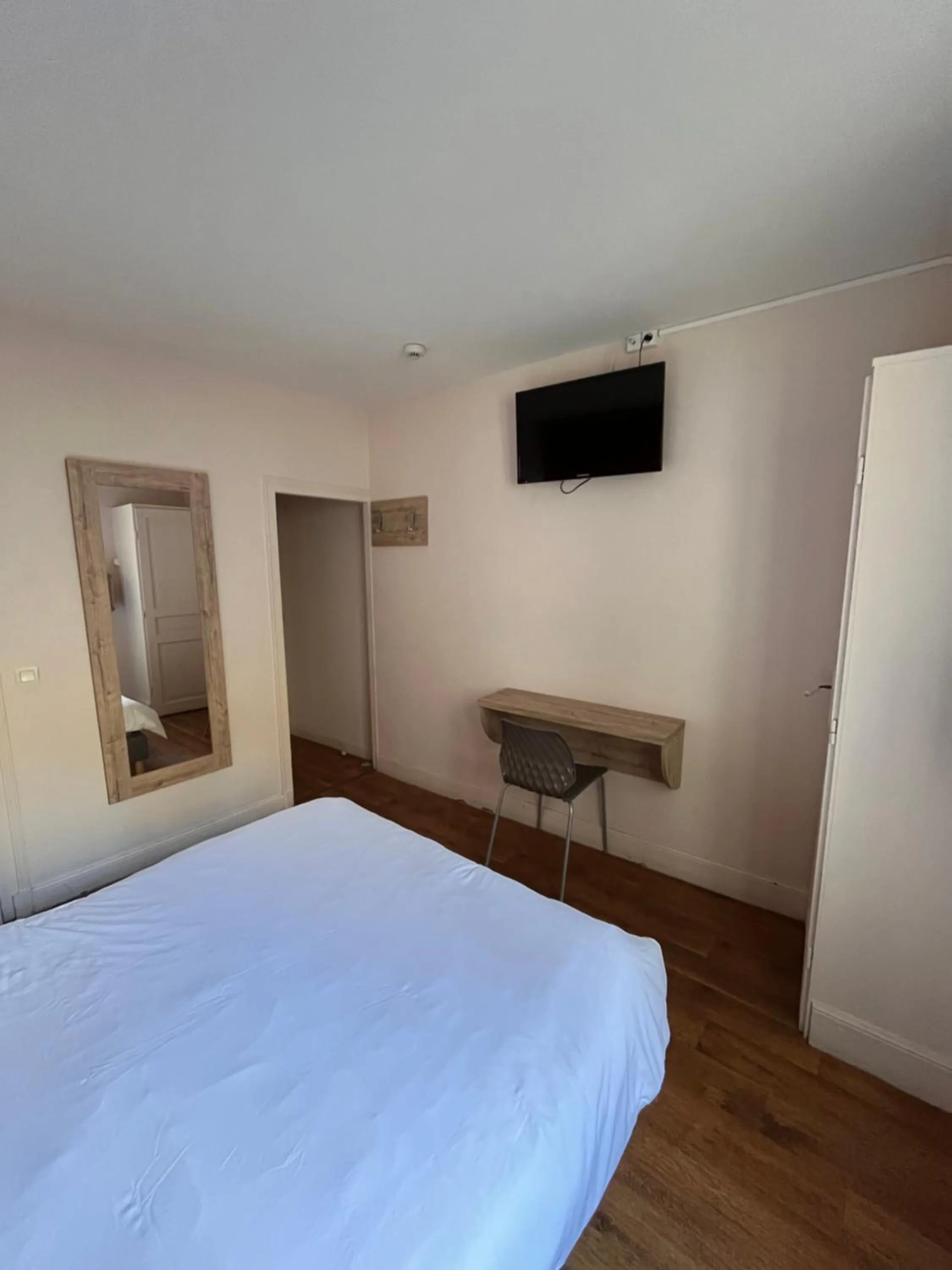 Bed in Hotel Le D'artagnan