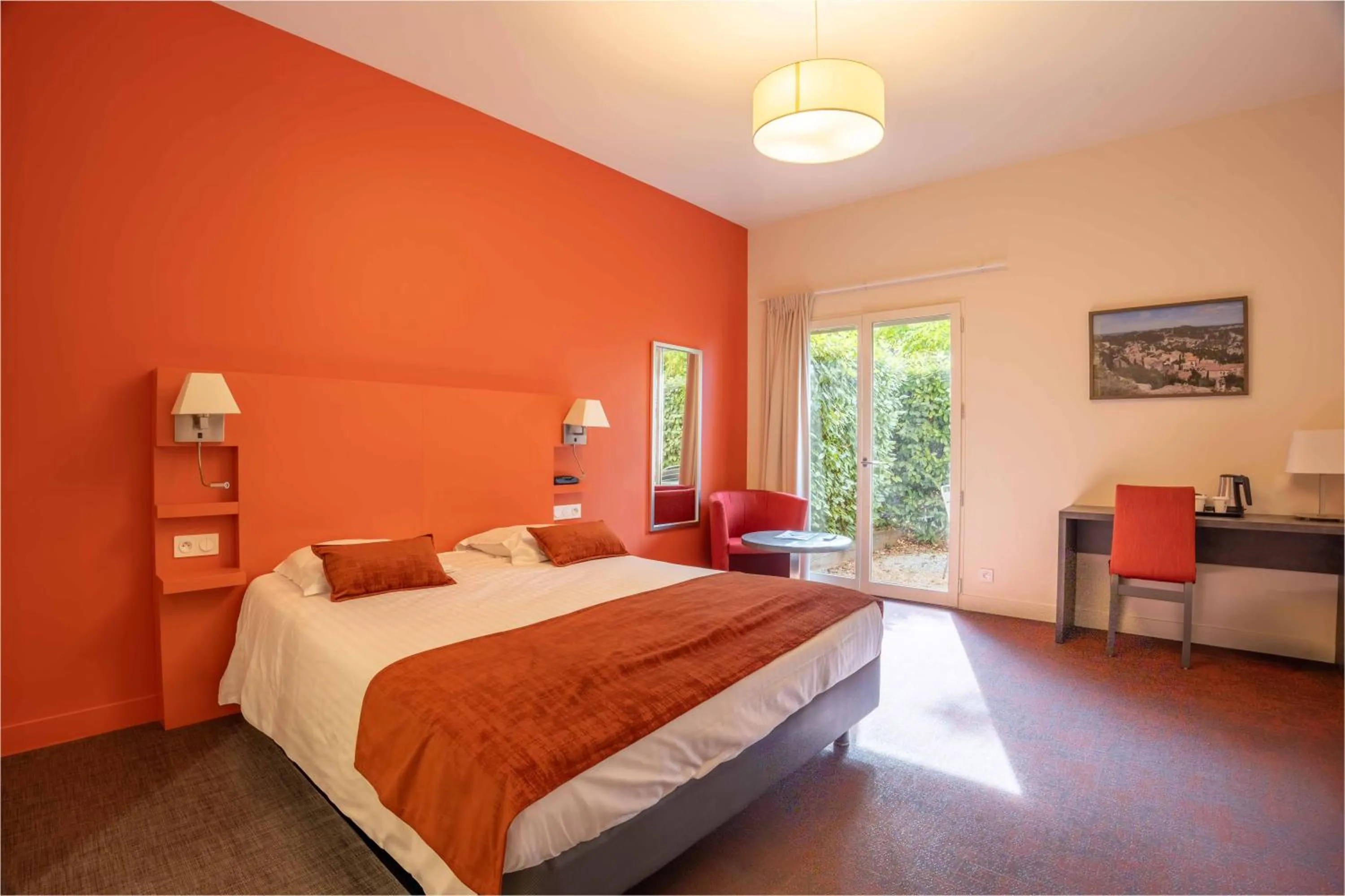 Bed in Mercure Aix-En-Provence Sainte-Victoire