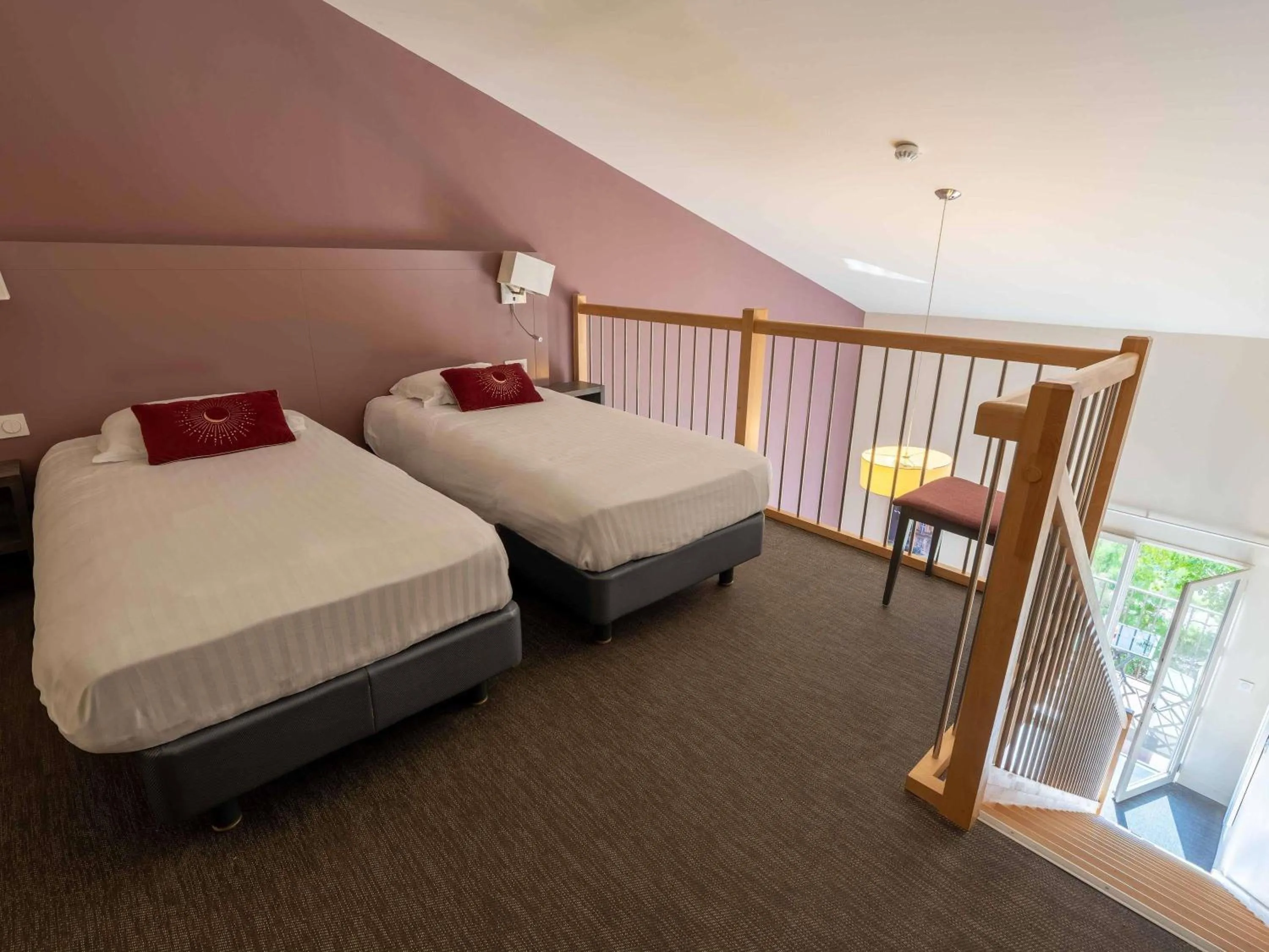 Bedroom, Bed in Mercure Aix-En-Provence Sainte-Victoire