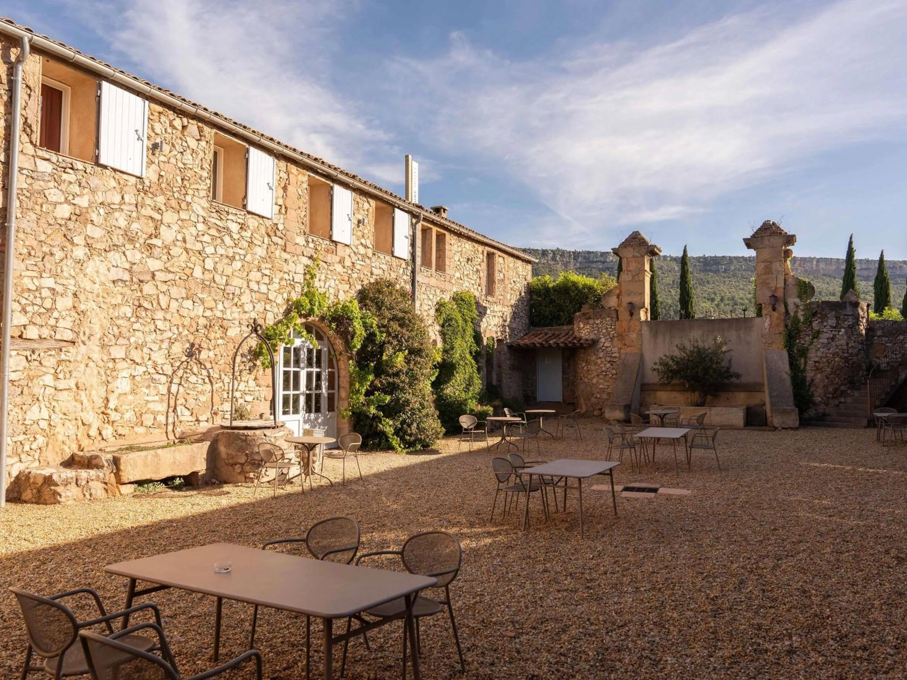 Restaurant/places to eat in Mercure Aix-En-Provence Sainte-Victoire