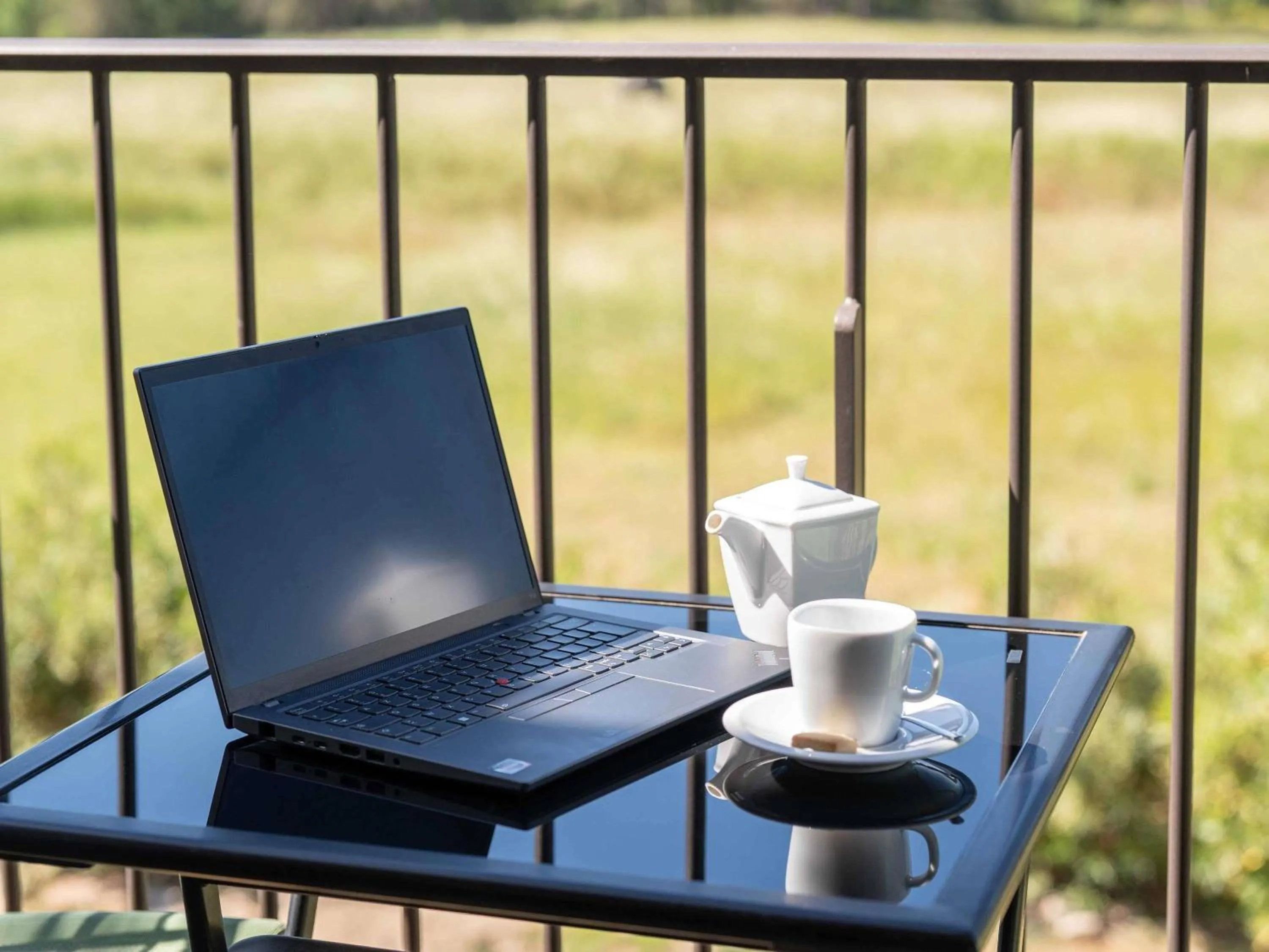 Bedroom in Mercure Aix-En-Provence Sainte-Victoire