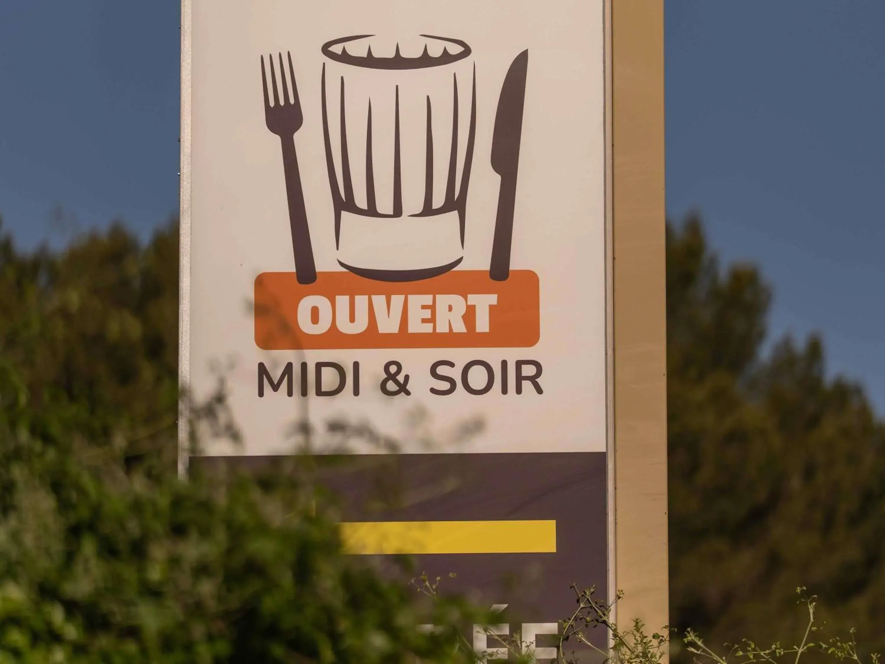 Restaurant/places to eat in Mercure Aix-En-Provence Sainte-Victoire Restaurant/places to eat in Mercure Aix-En-Provence Sainte-Victoire