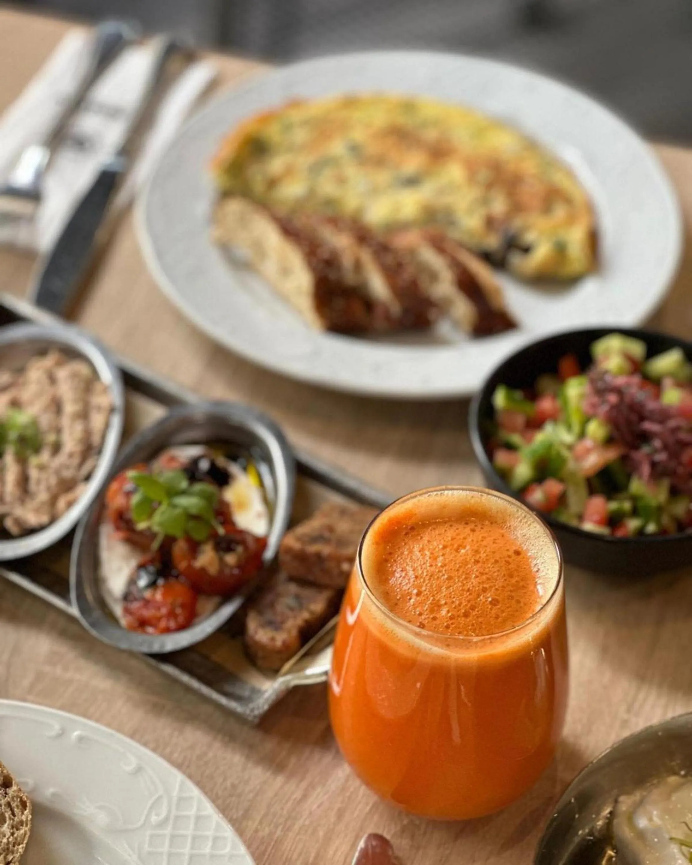 Restaurant/places to eat in Carmella Boutique Hotel