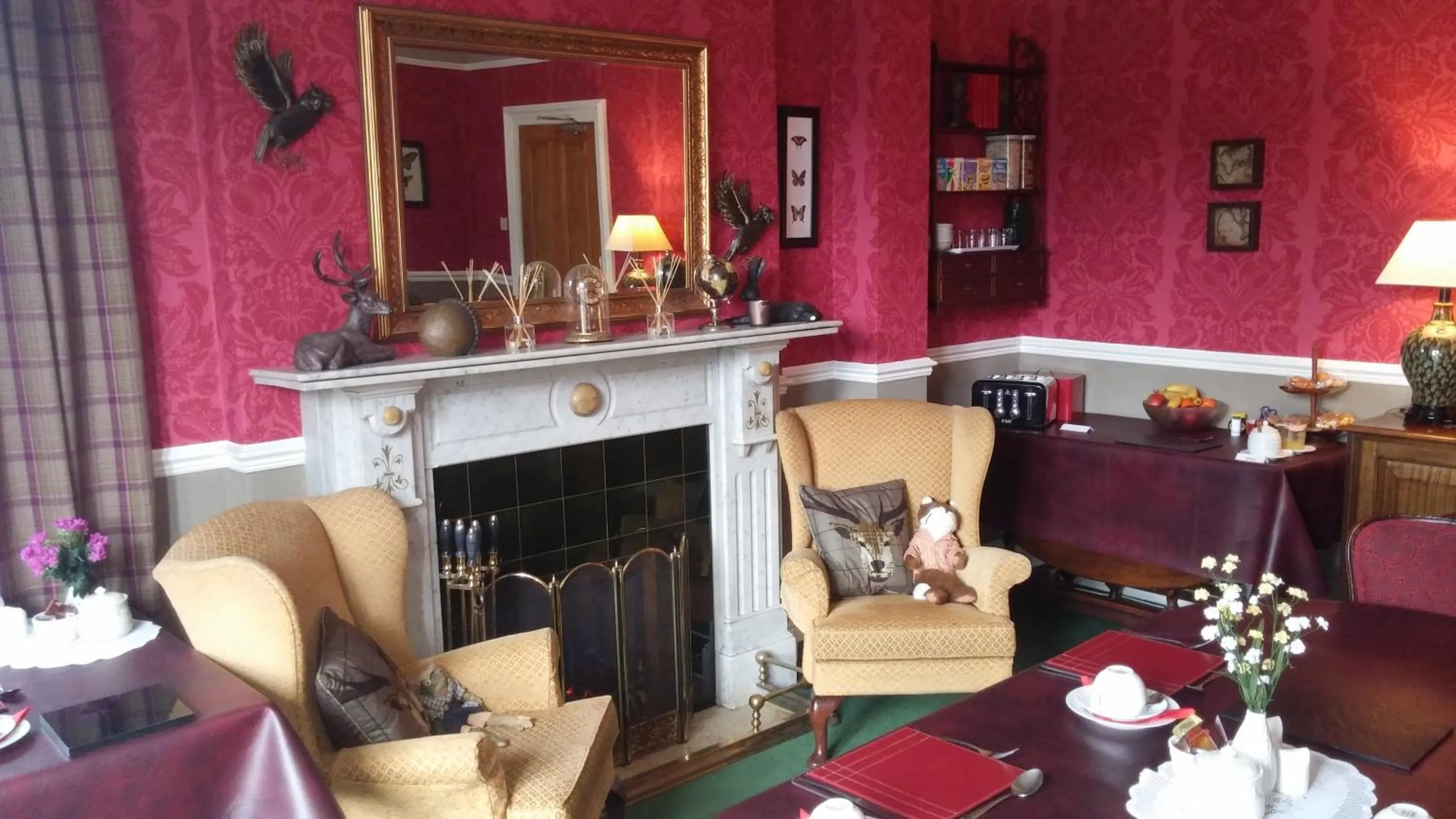 Lounge or bar in Warwick Lodge