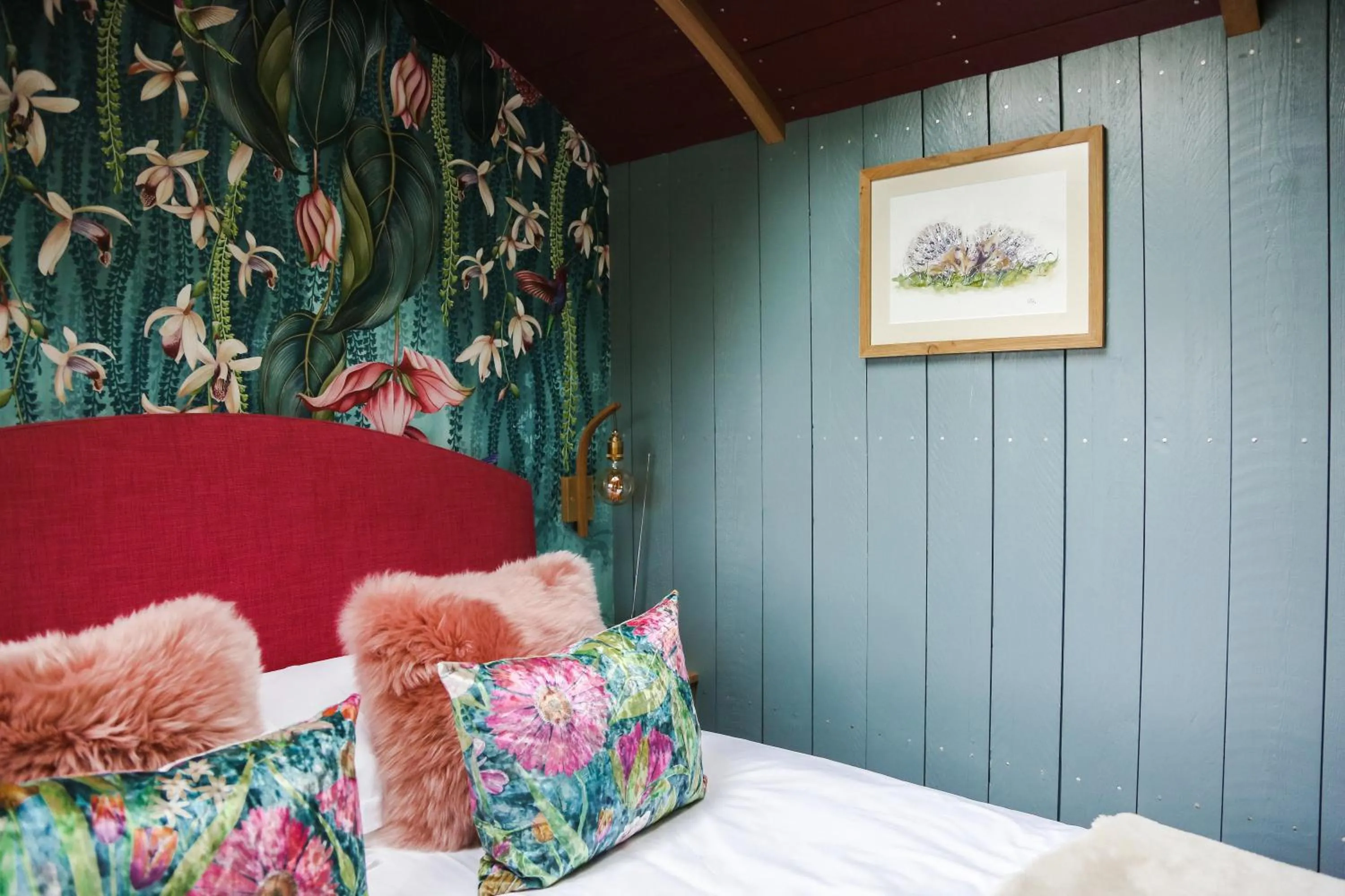 Bed in Lympstone Manor Hotel Restaurant & Vineyard - Relais & Chateaux