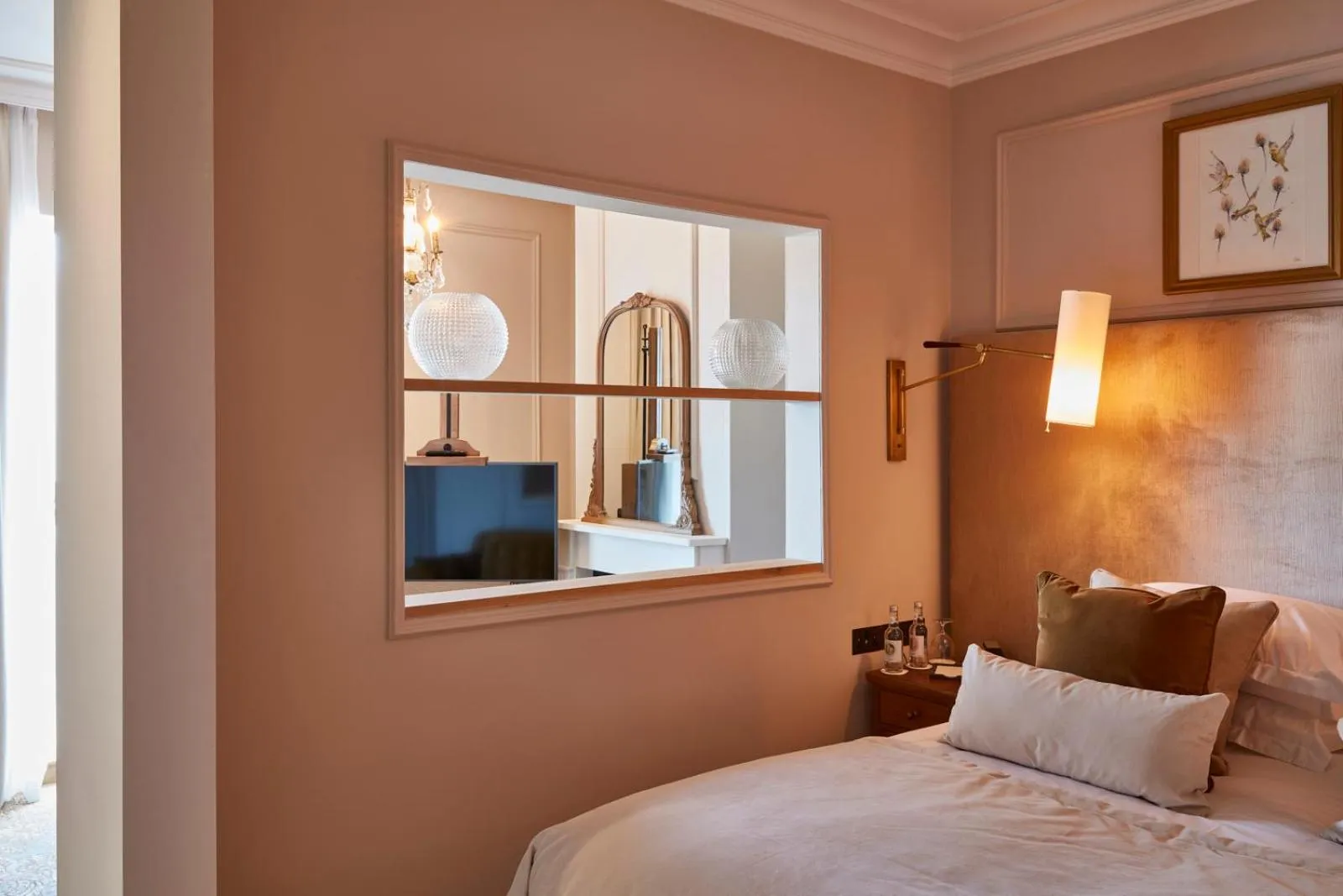 Bed in Lympstone Manor Hotel Restaurant & Vineyard - Relais & Chateaux