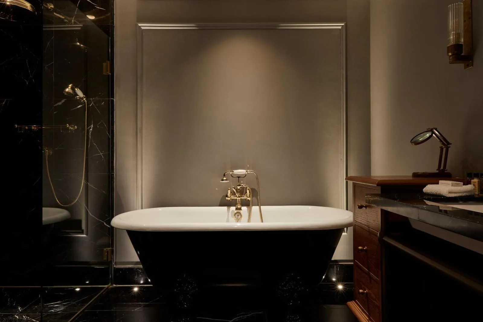 Bathroom in Lympstone Manor Hotel Restaurant & Vineyard - Relais & Chateaux