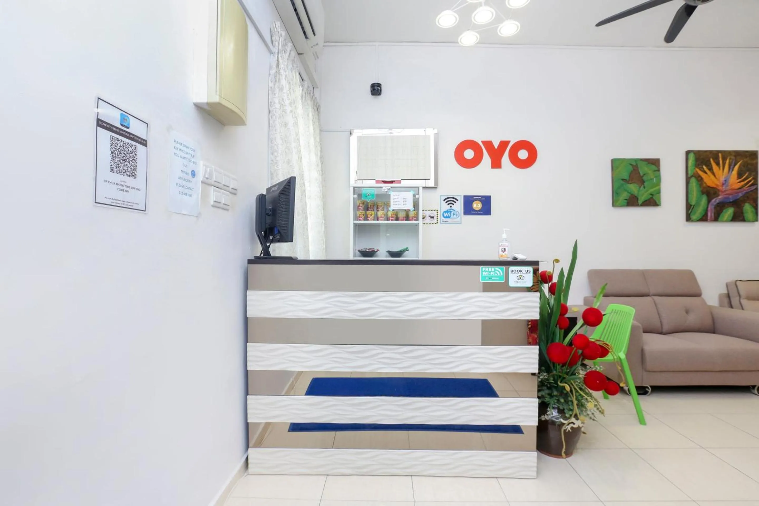 Lobby or reception in Hotel O Come Inn Premium